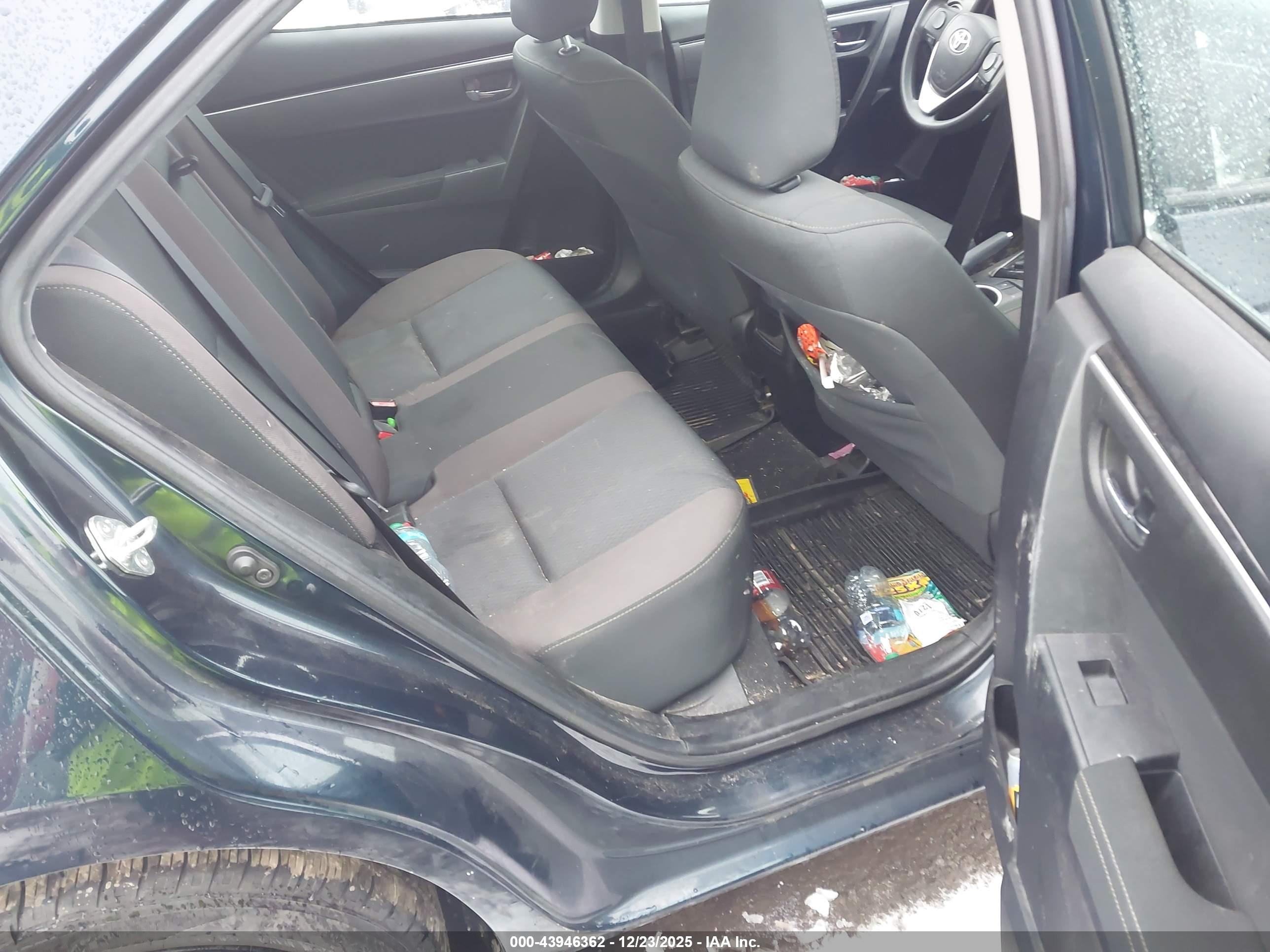 TOYOTA COROLLA image 8