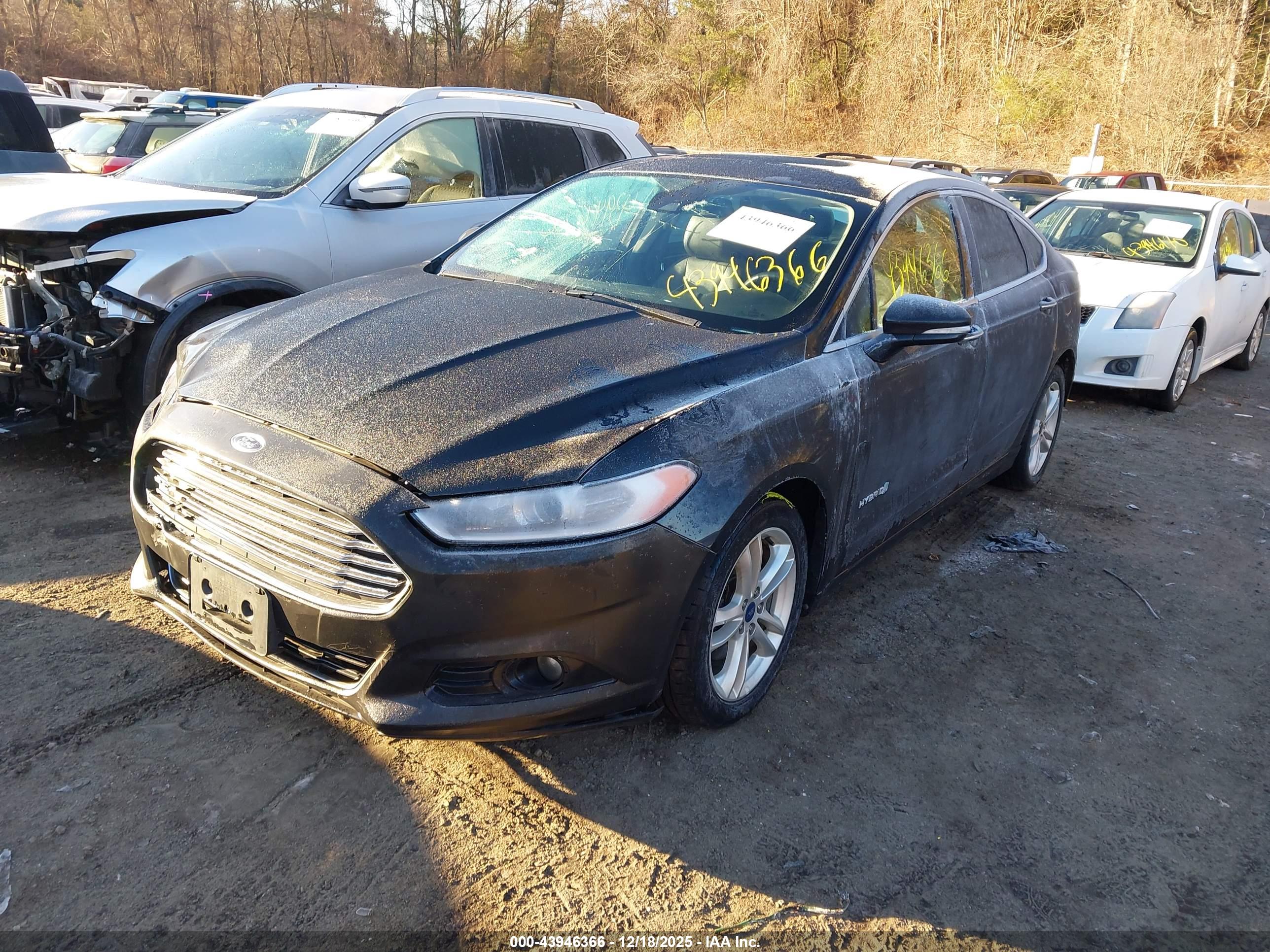 FORD FUSION image 2