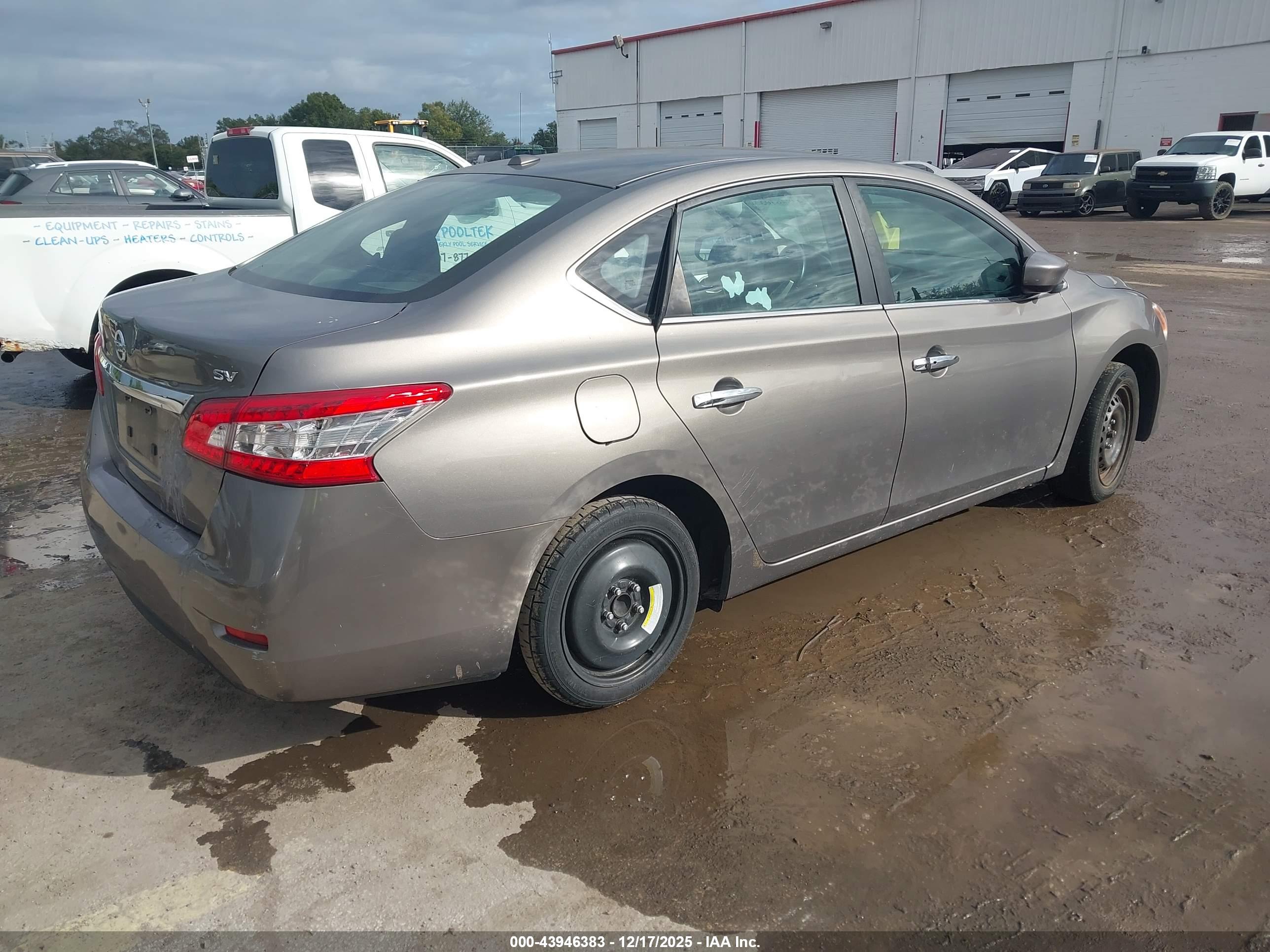 NISSAN SENTRA image 4