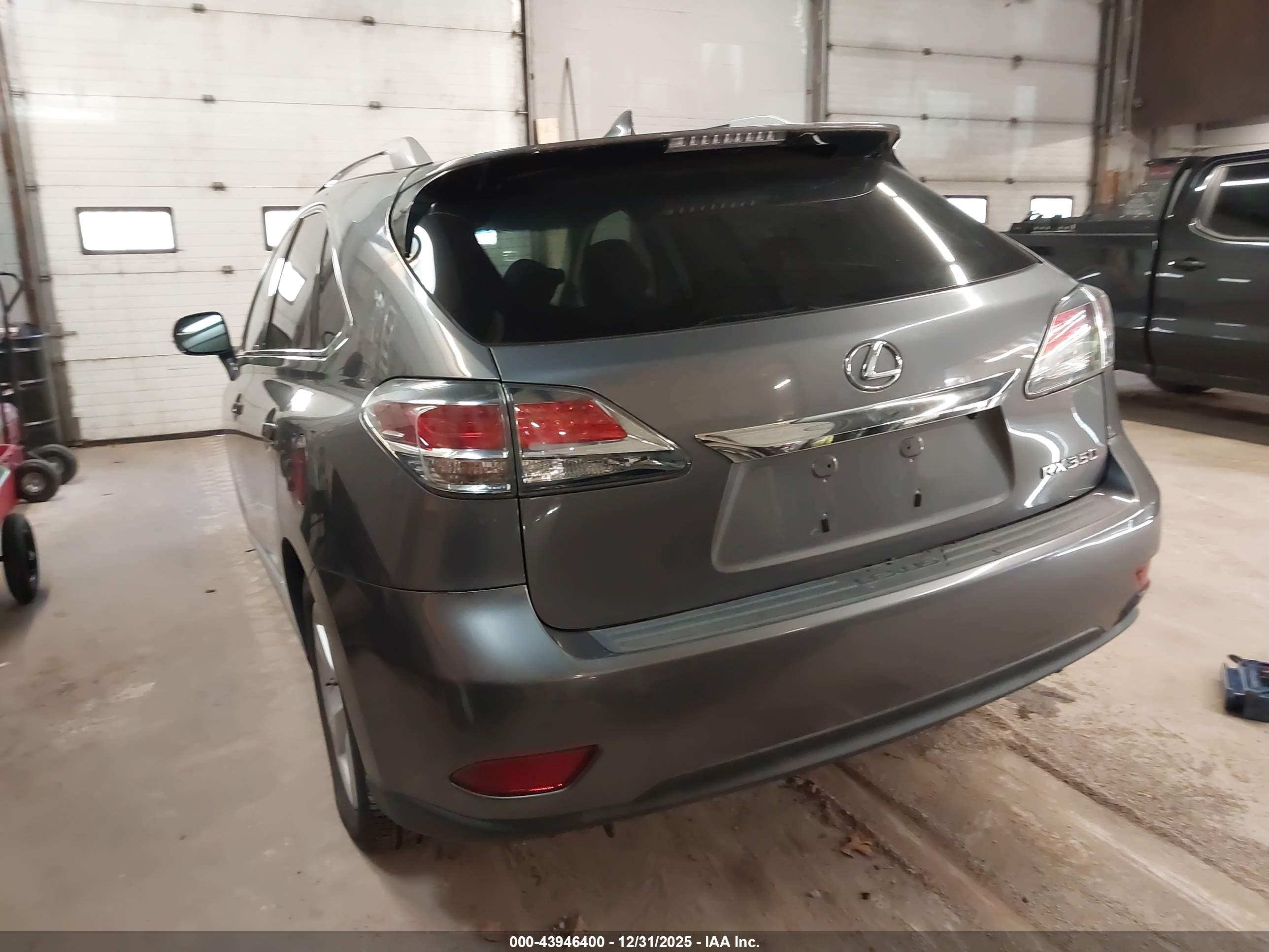 LEXUS RX image 3