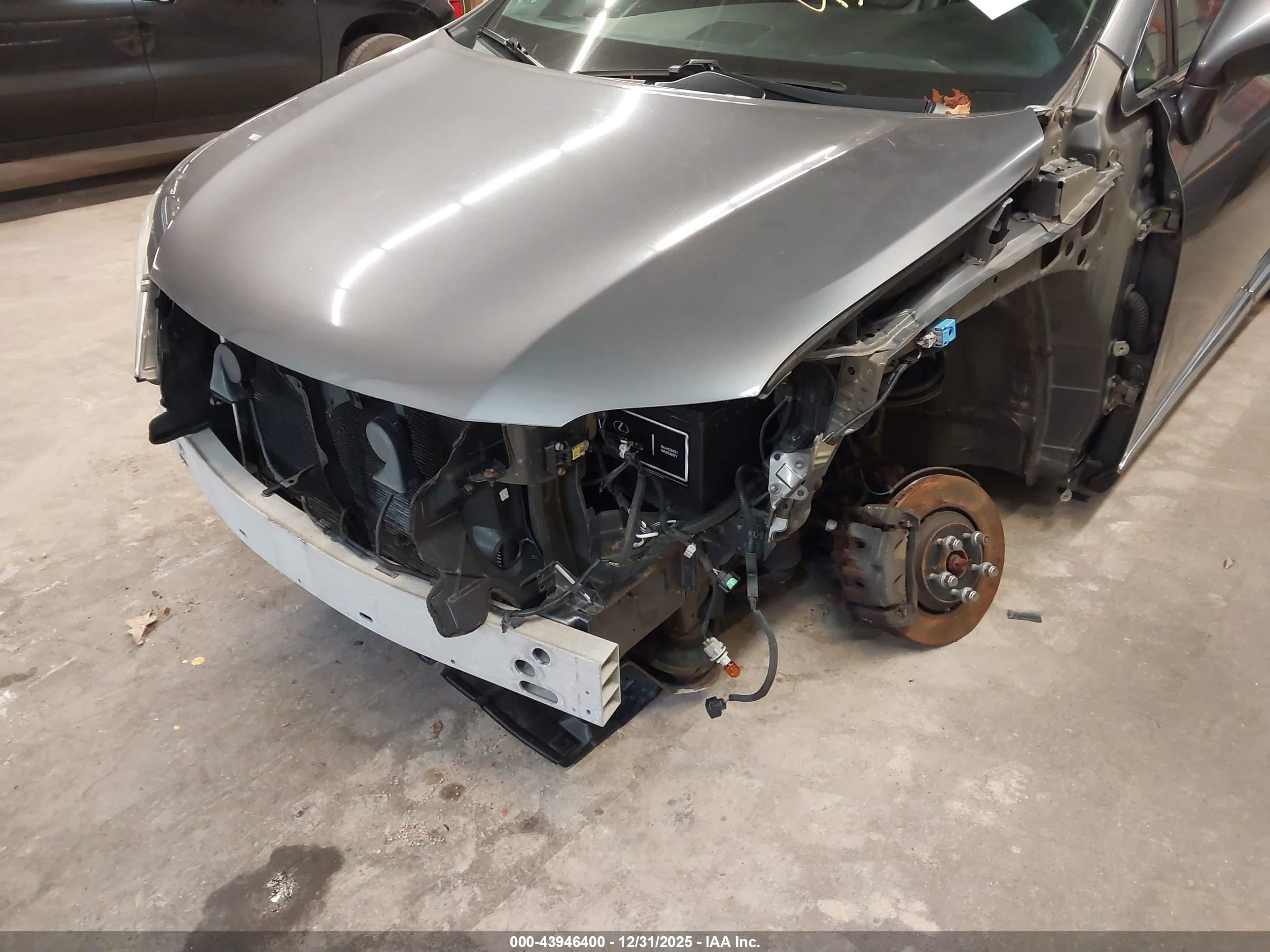 LEXUS RX image 6