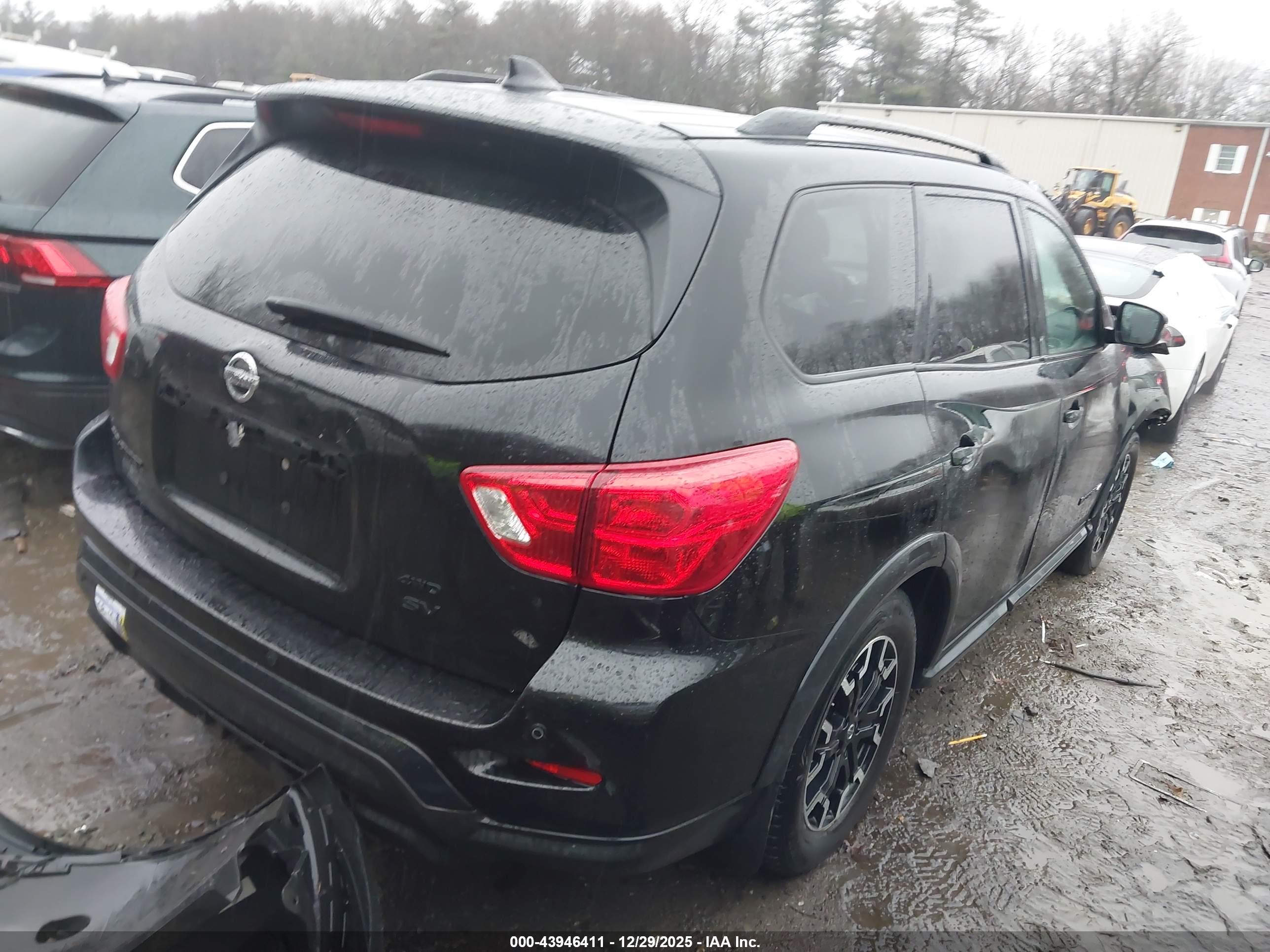NISSAN PATHFINDER image 4