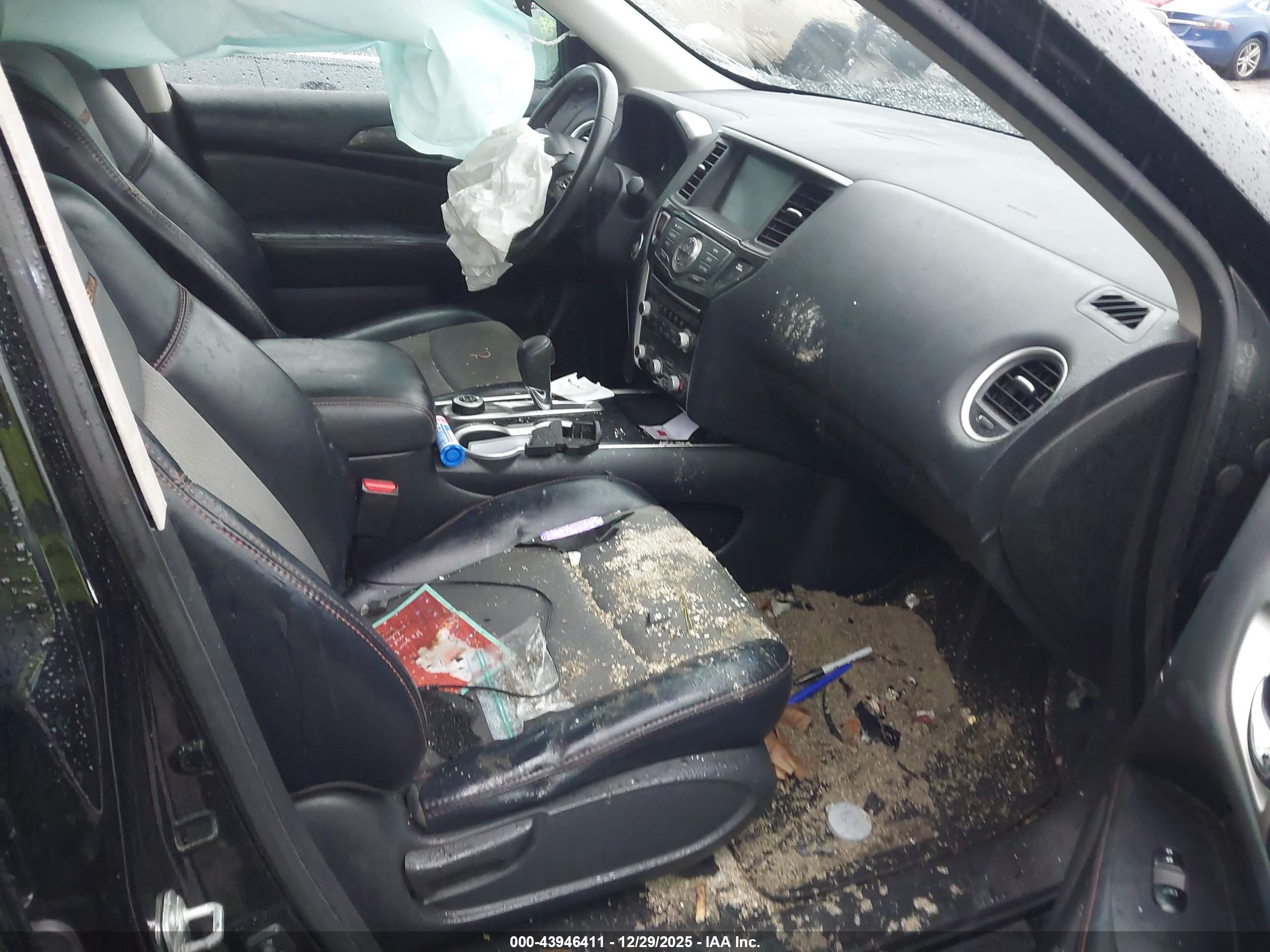 NISSAN PATHFINDER image 5