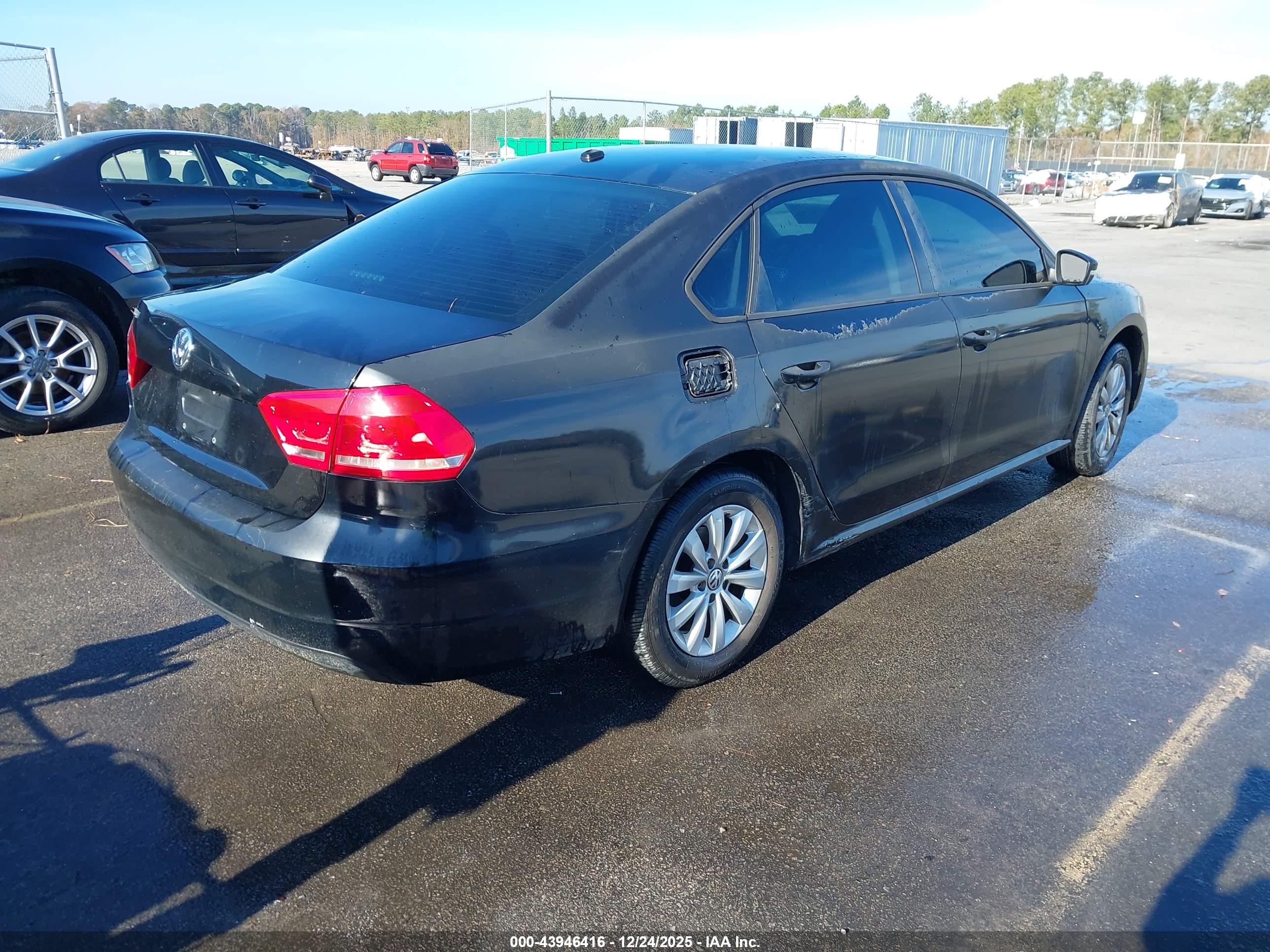 VOLKSWAGEN PASSAT image 4