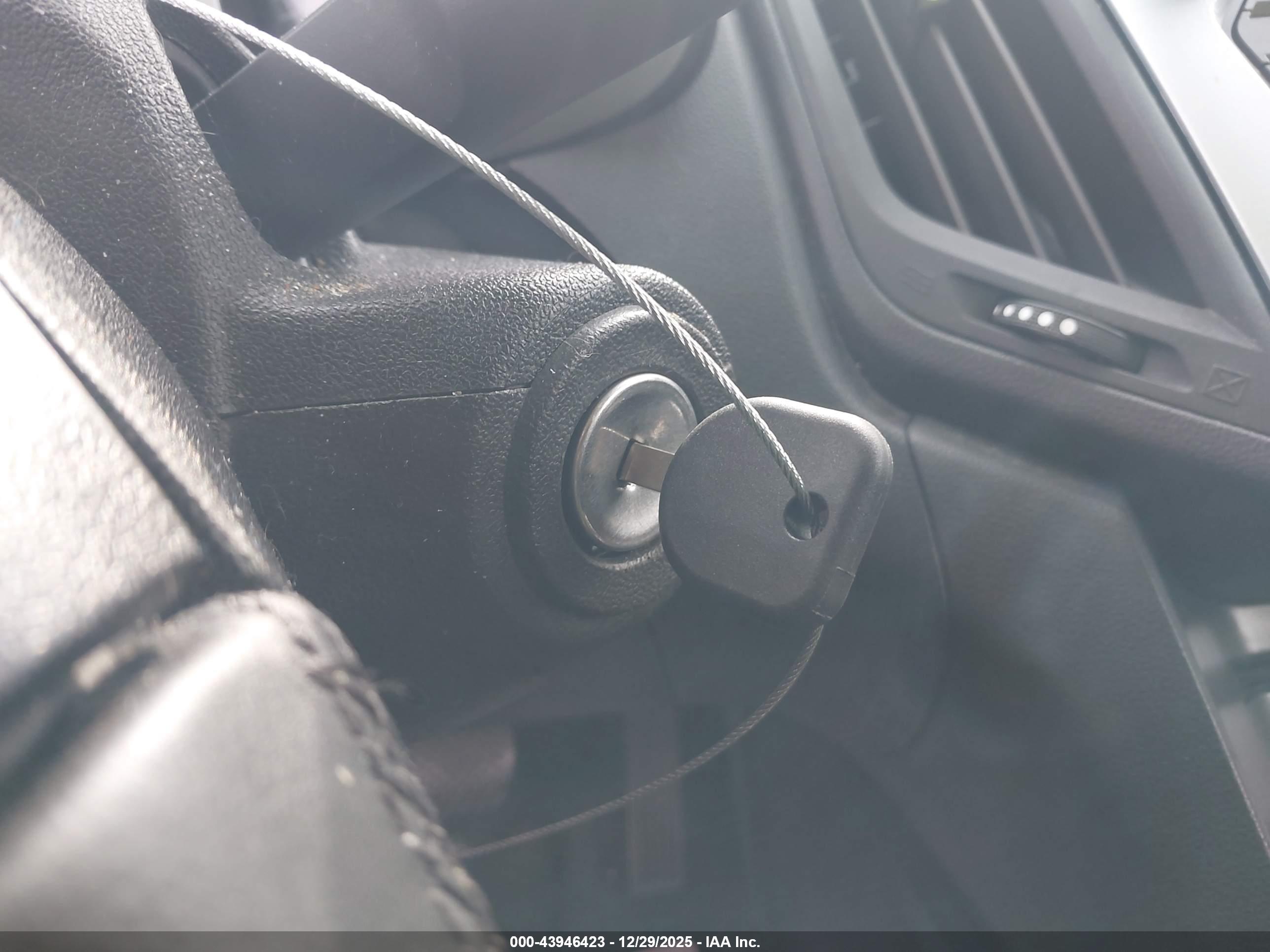 CHEVROLET EQUINOX image 11
