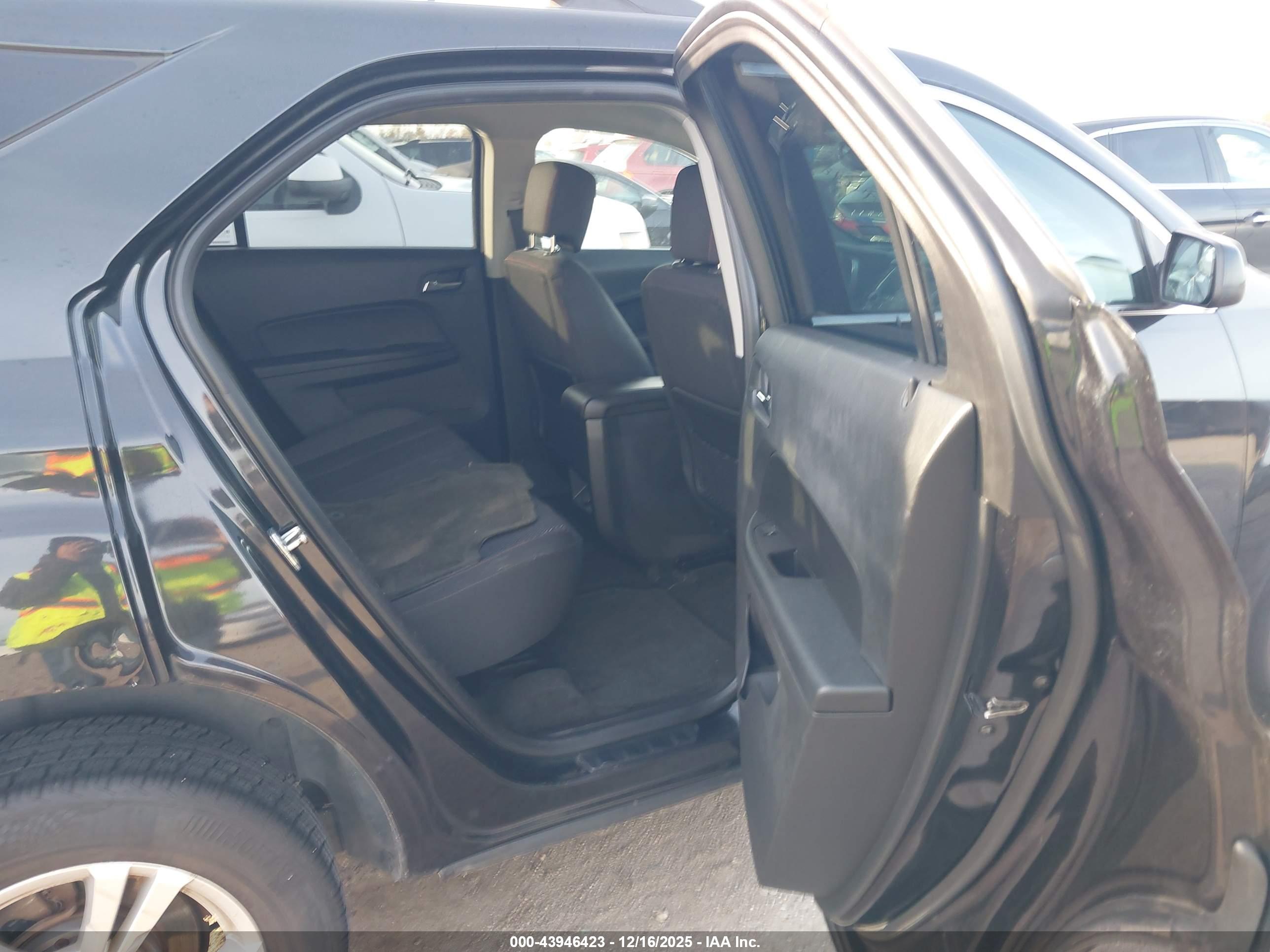 CHEVROLET EQUINOX image 8