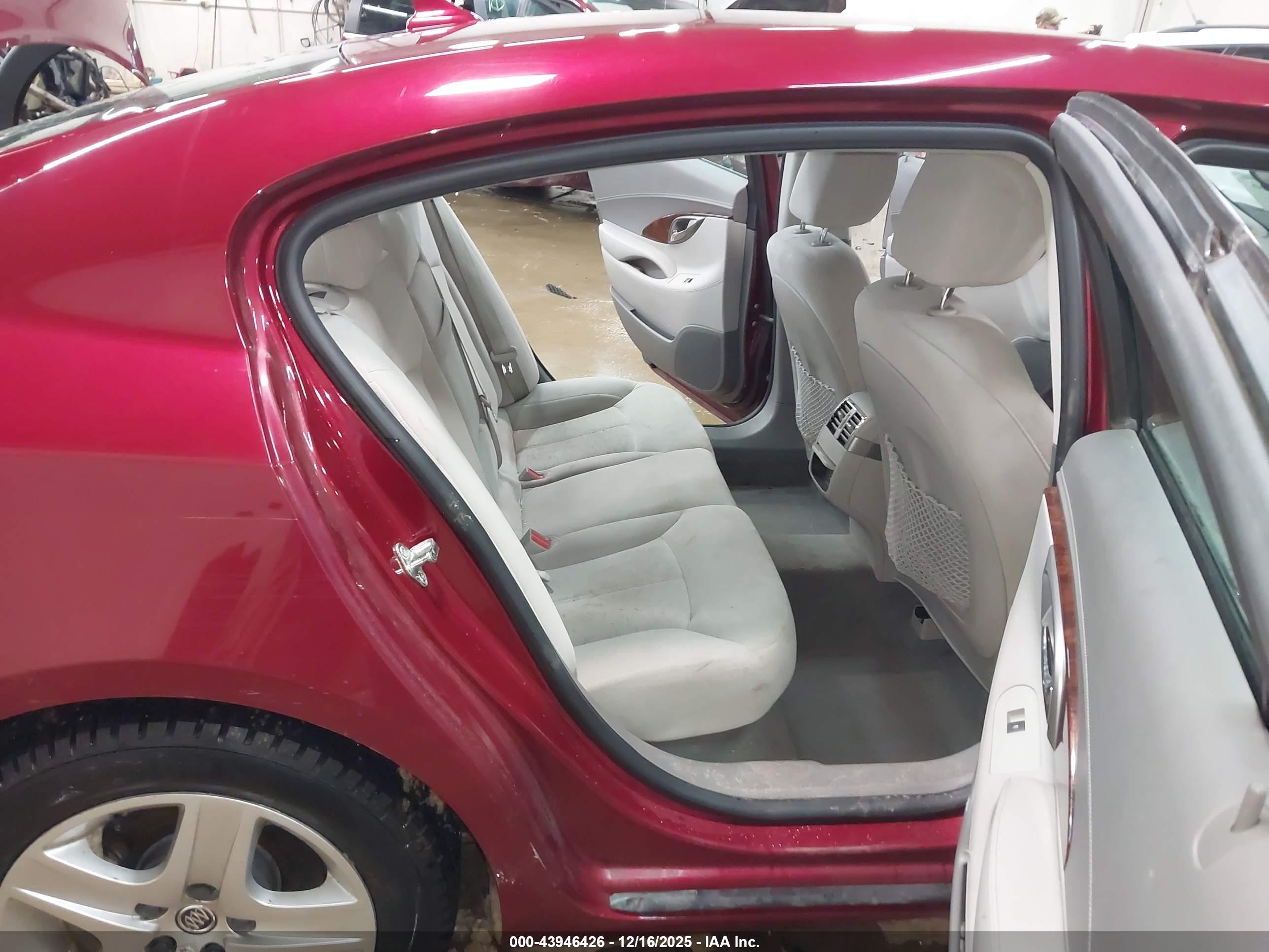 BUICK LACROSSE image 8