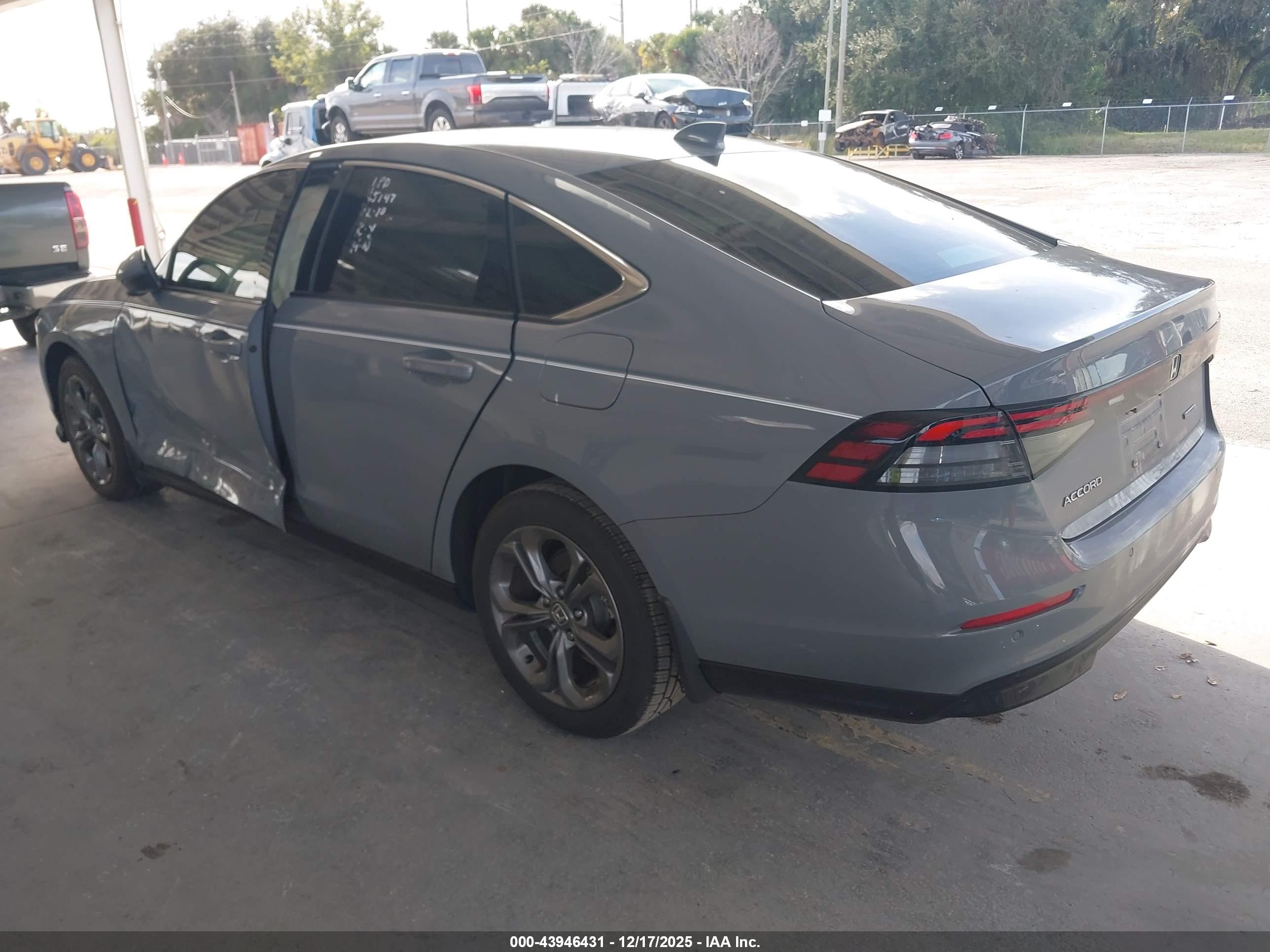 HONDA ACCORD image 3