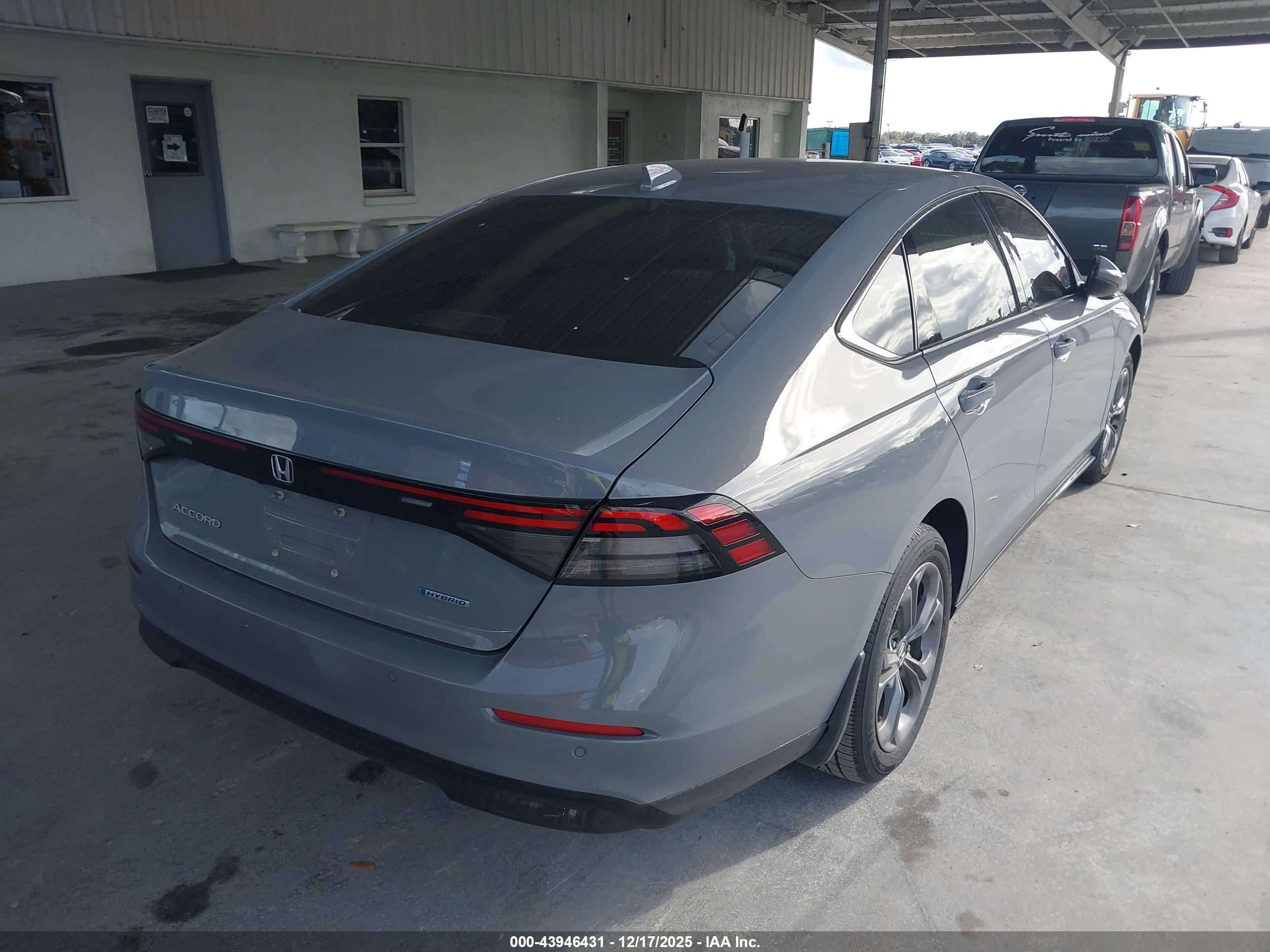 HONDA ACCORD image 4