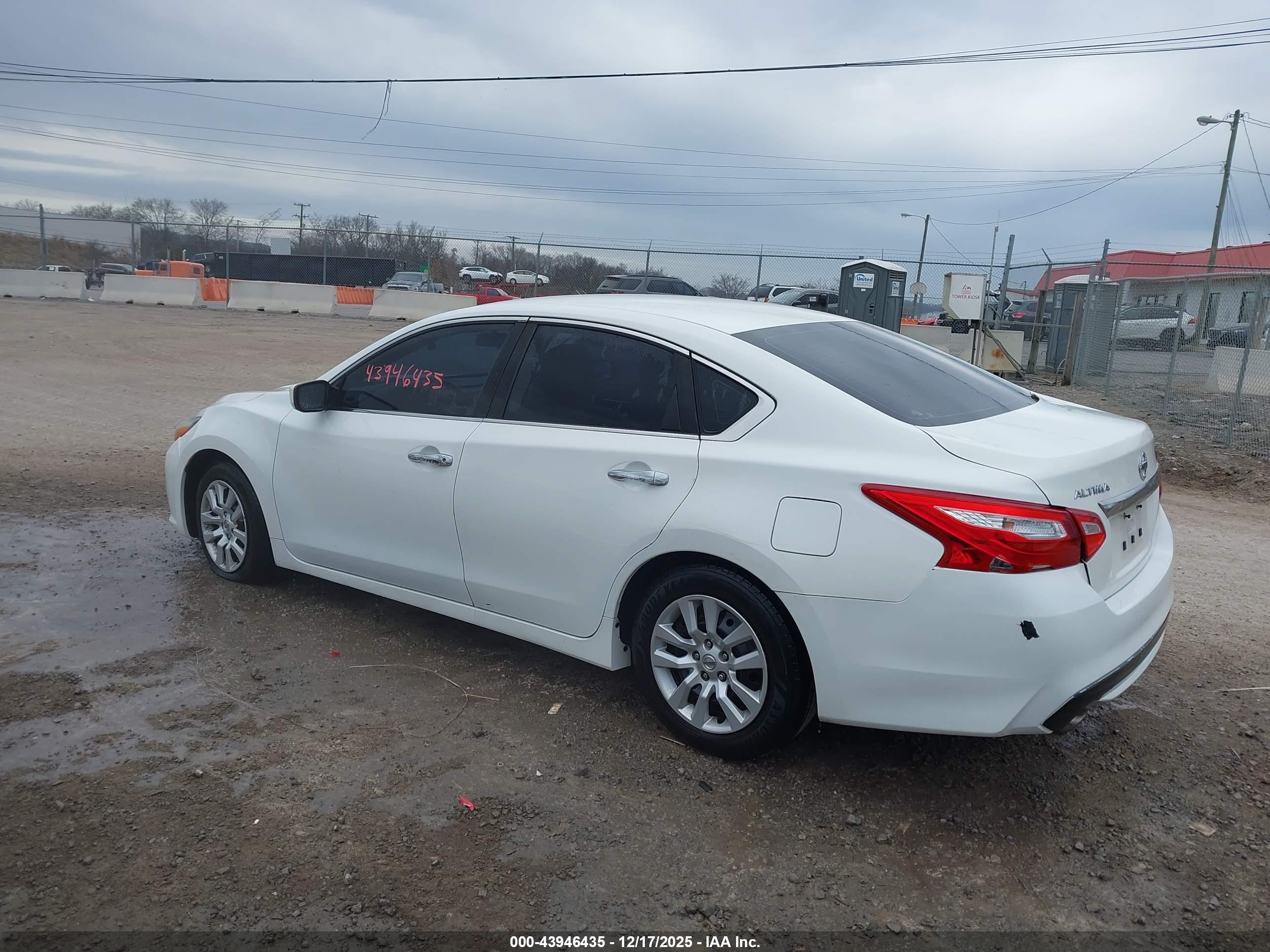 NISSAN ALTIMA image 3