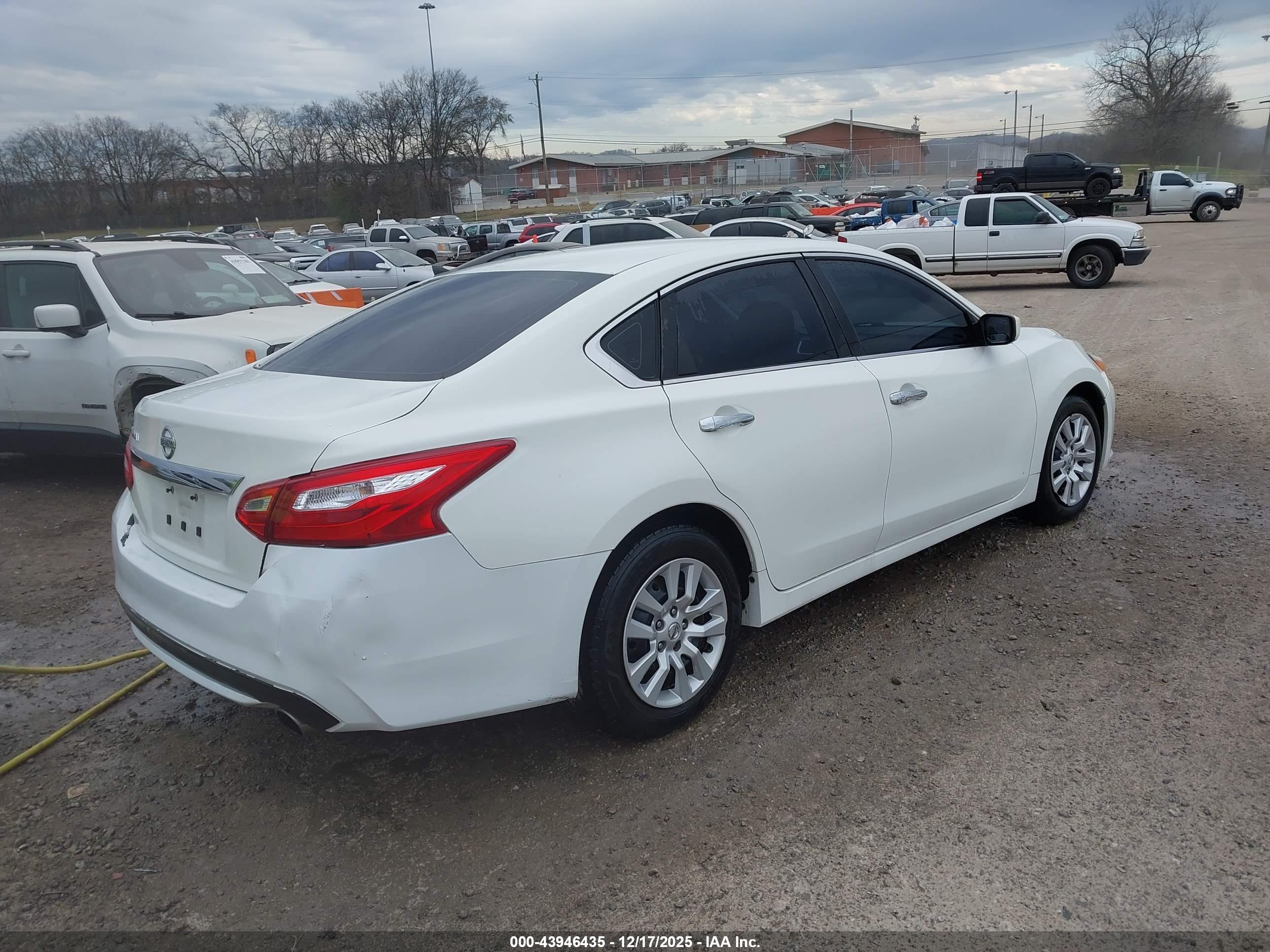 NISSAN ALTIMA image 4