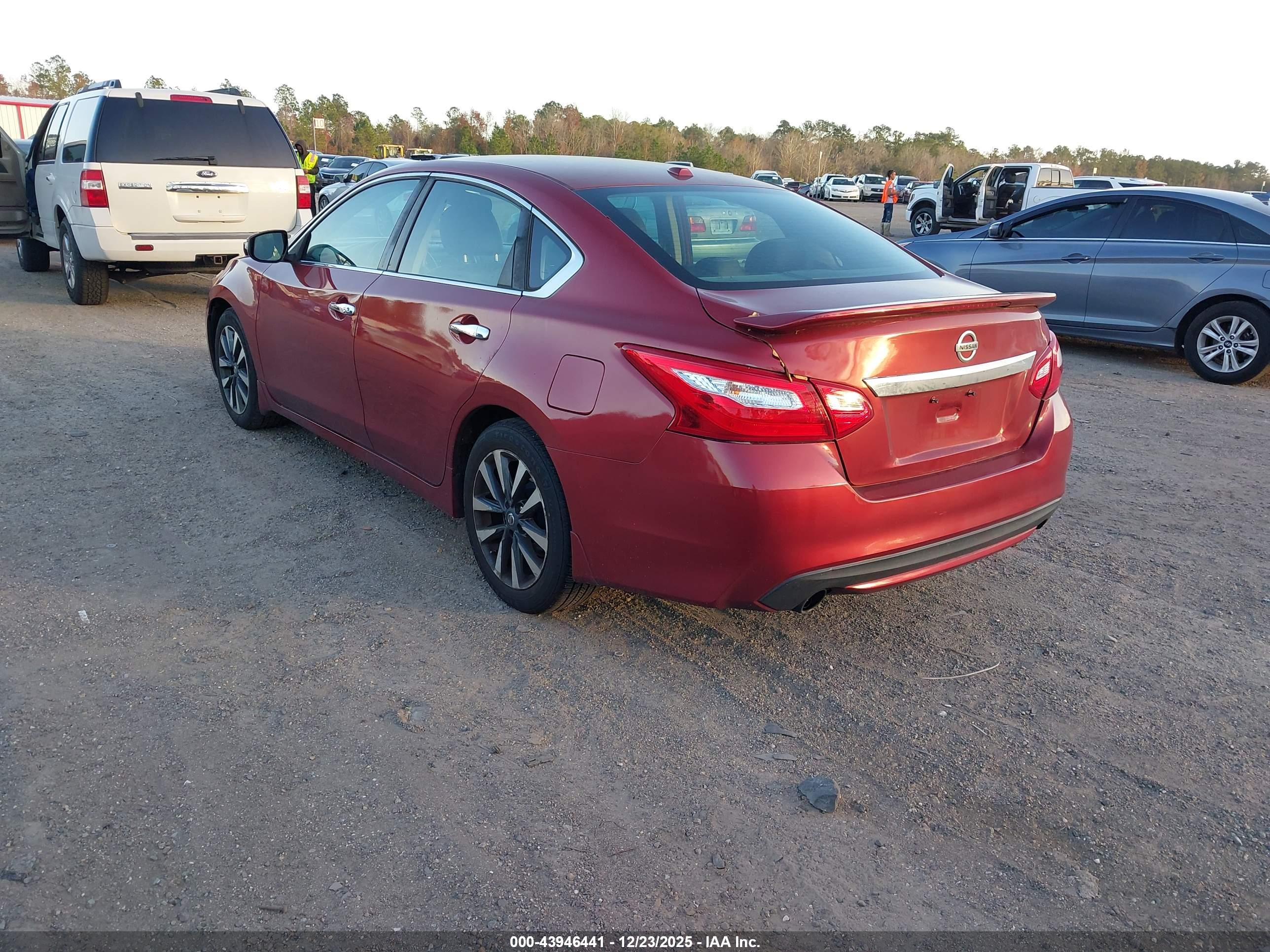 NISSAN ALTIMA image 3
