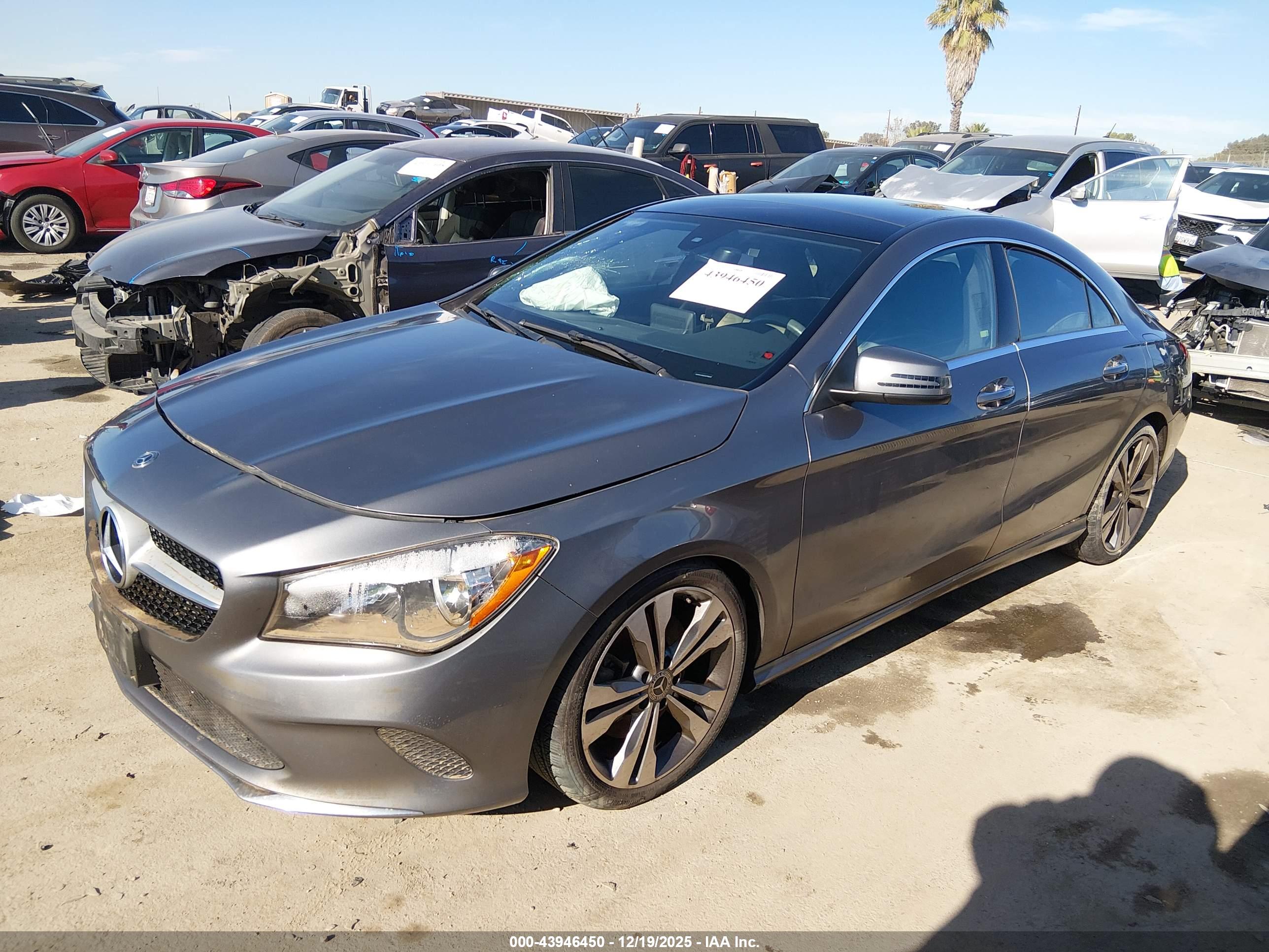 MERCEDES-BENZ CLA image 2