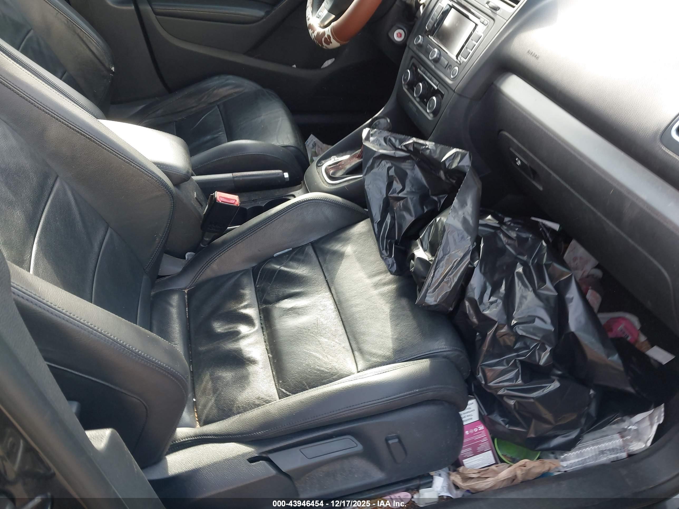 VOLKSWAGEN GTI image 5