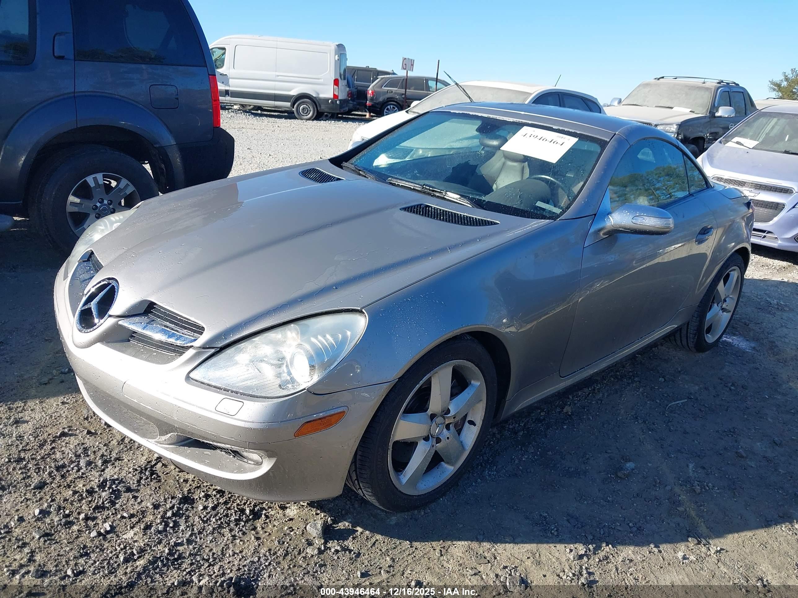 MERCEDES-BENZ SLK image 2