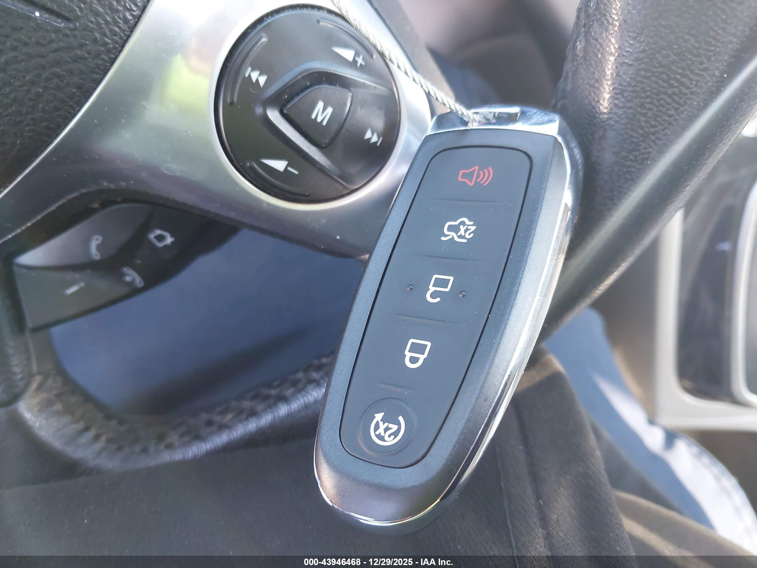 FORD ESCAPE image 11