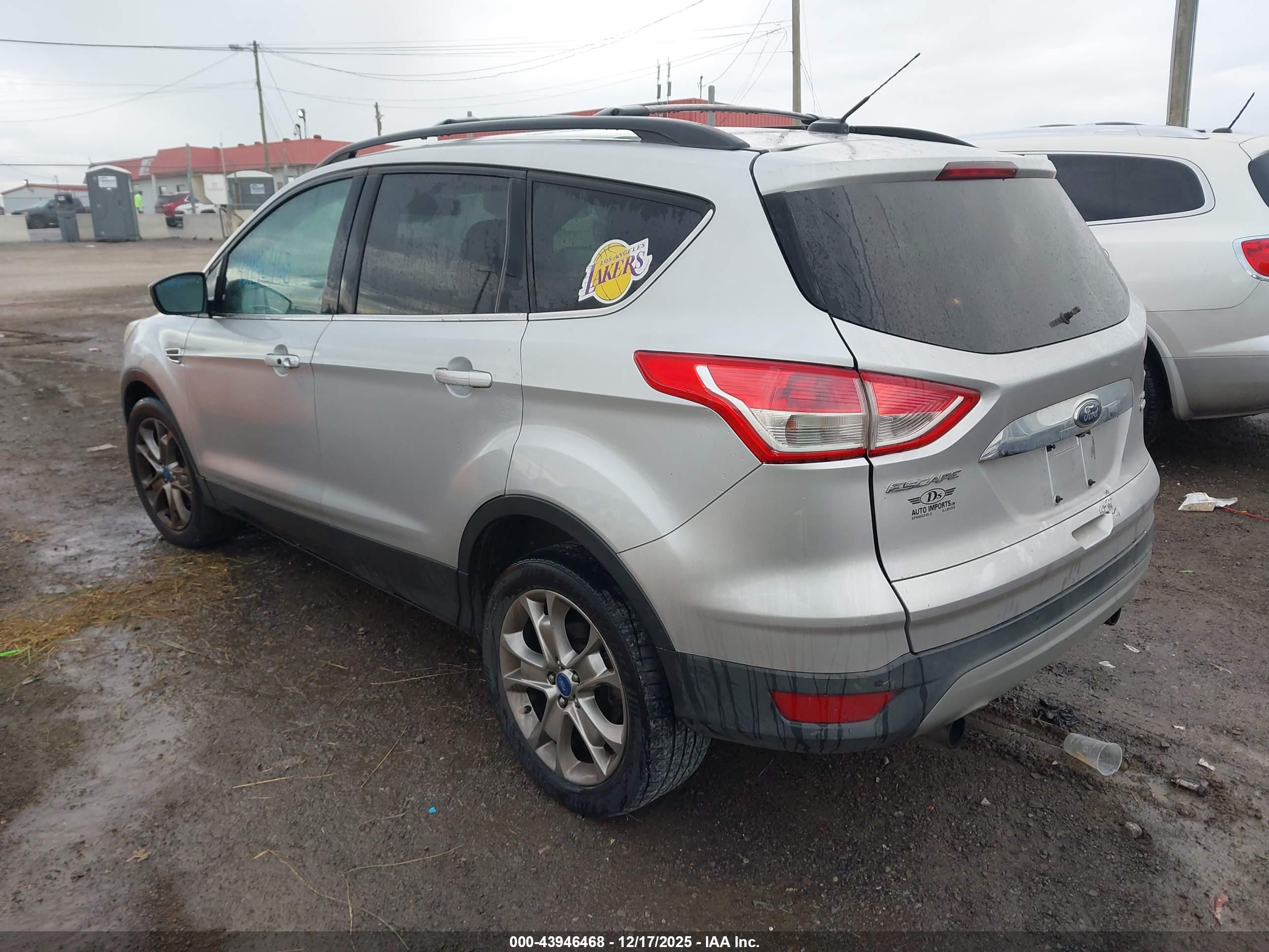 FORD ESCAPE image 3