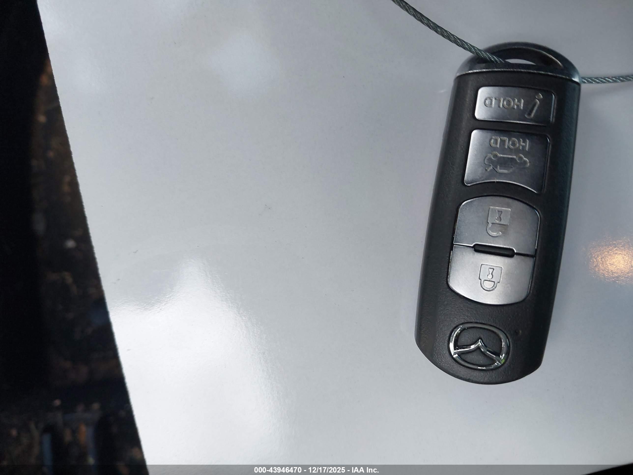 MAZDA MAZDA3 image 11