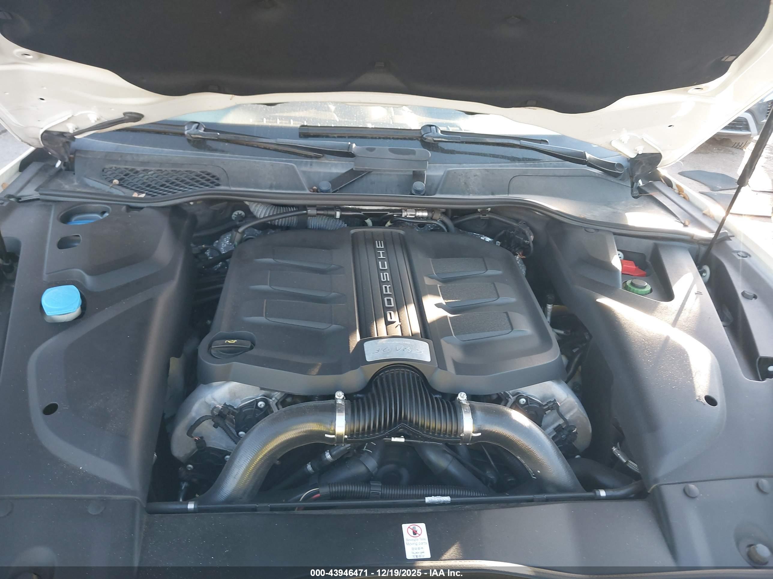 PORSCHE CAYENNE image 10