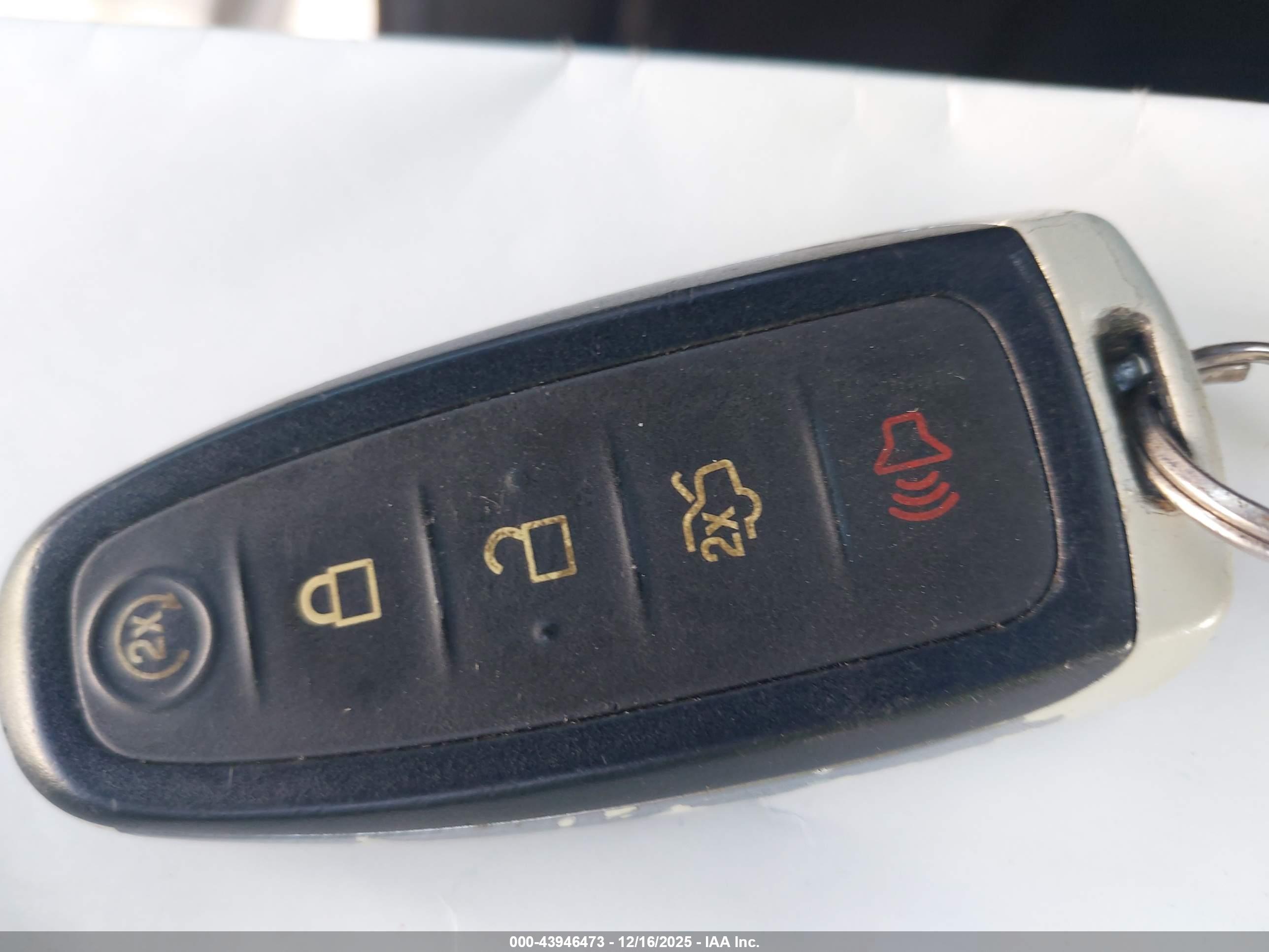 FORD ESCAPE image 11