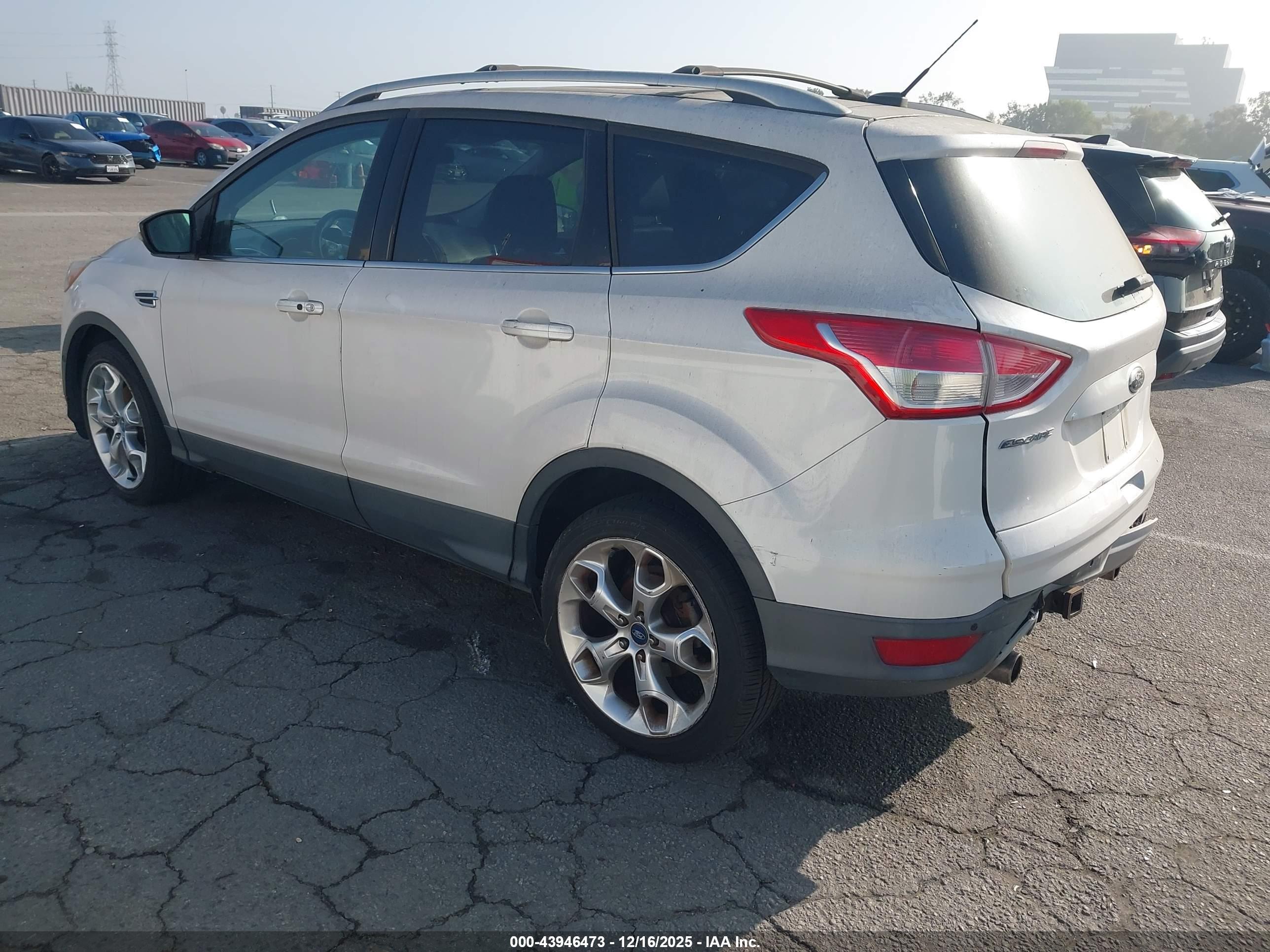 FORD ESCAPE image 3