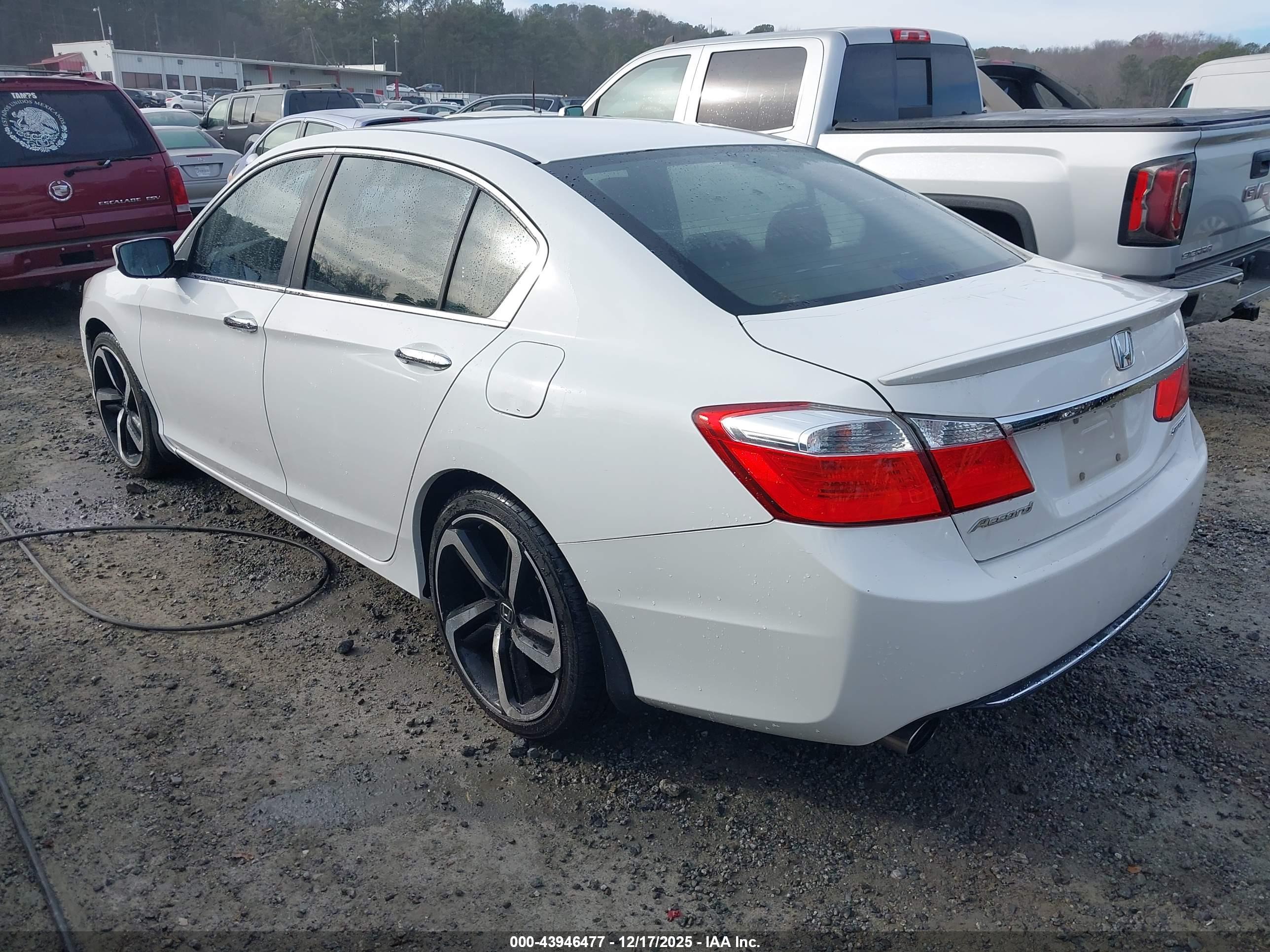 HONDA ACCORD image 3