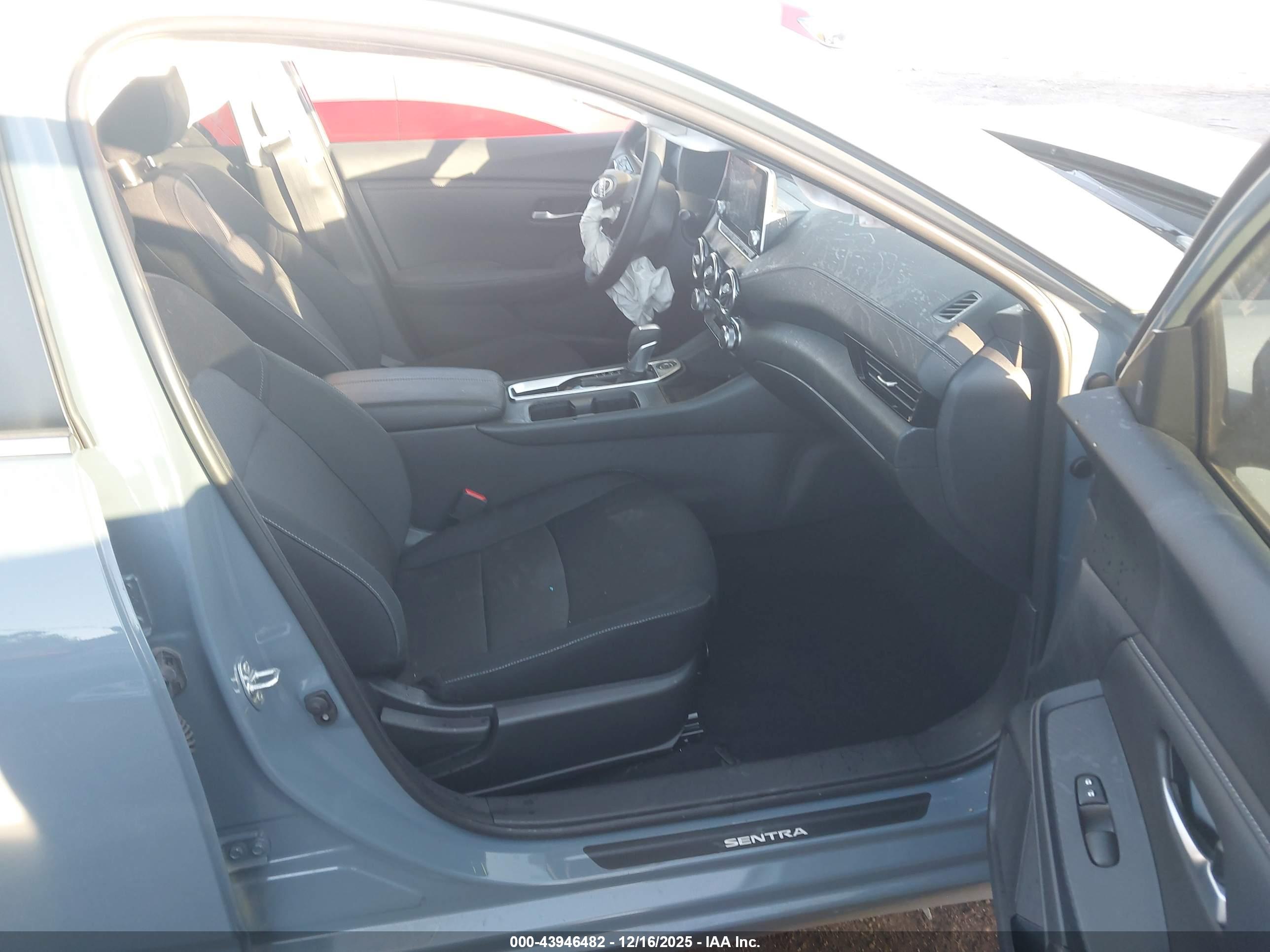 NISSAN SENTRA image 5