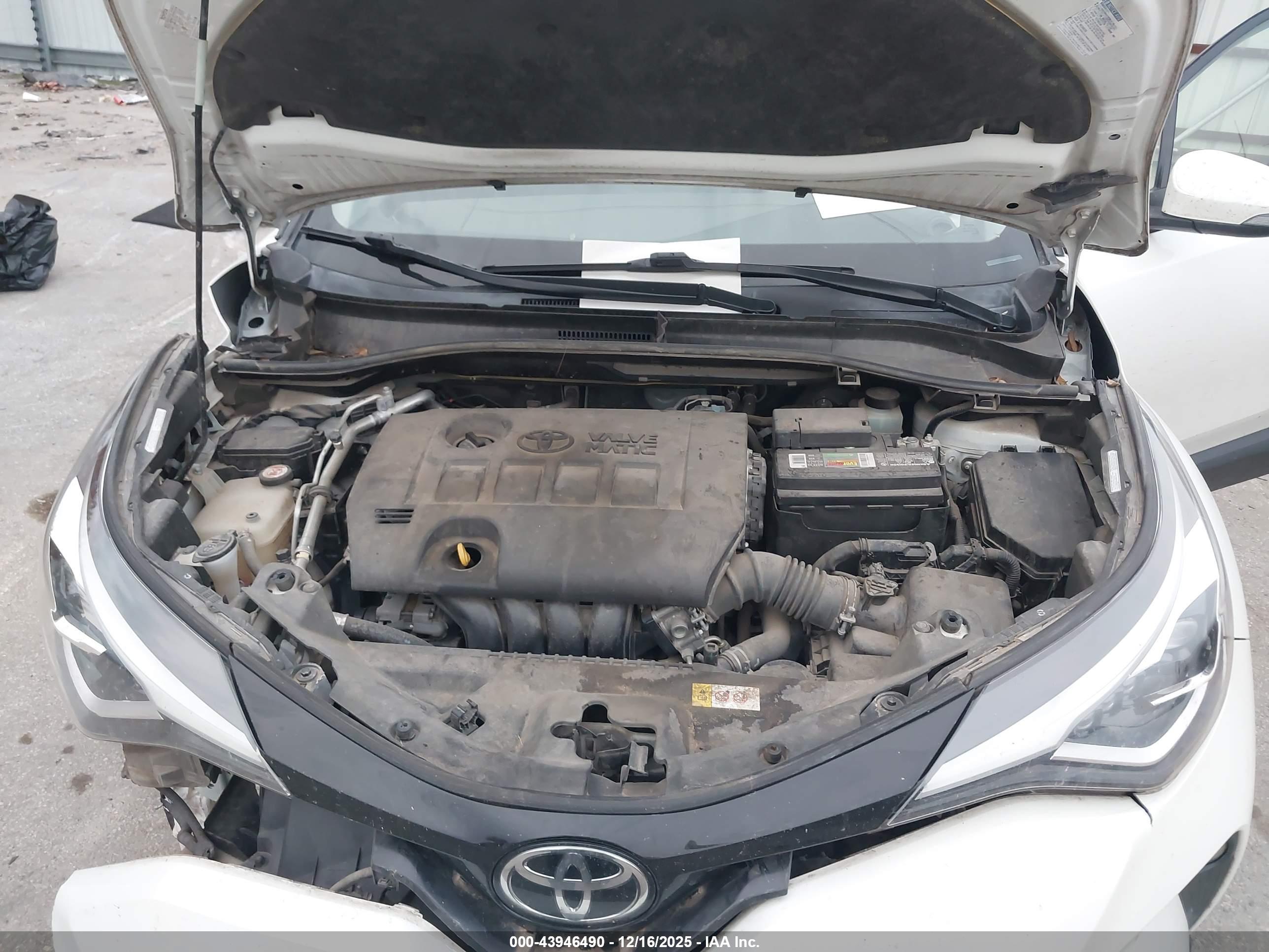 TOYOTA C-HR image 10