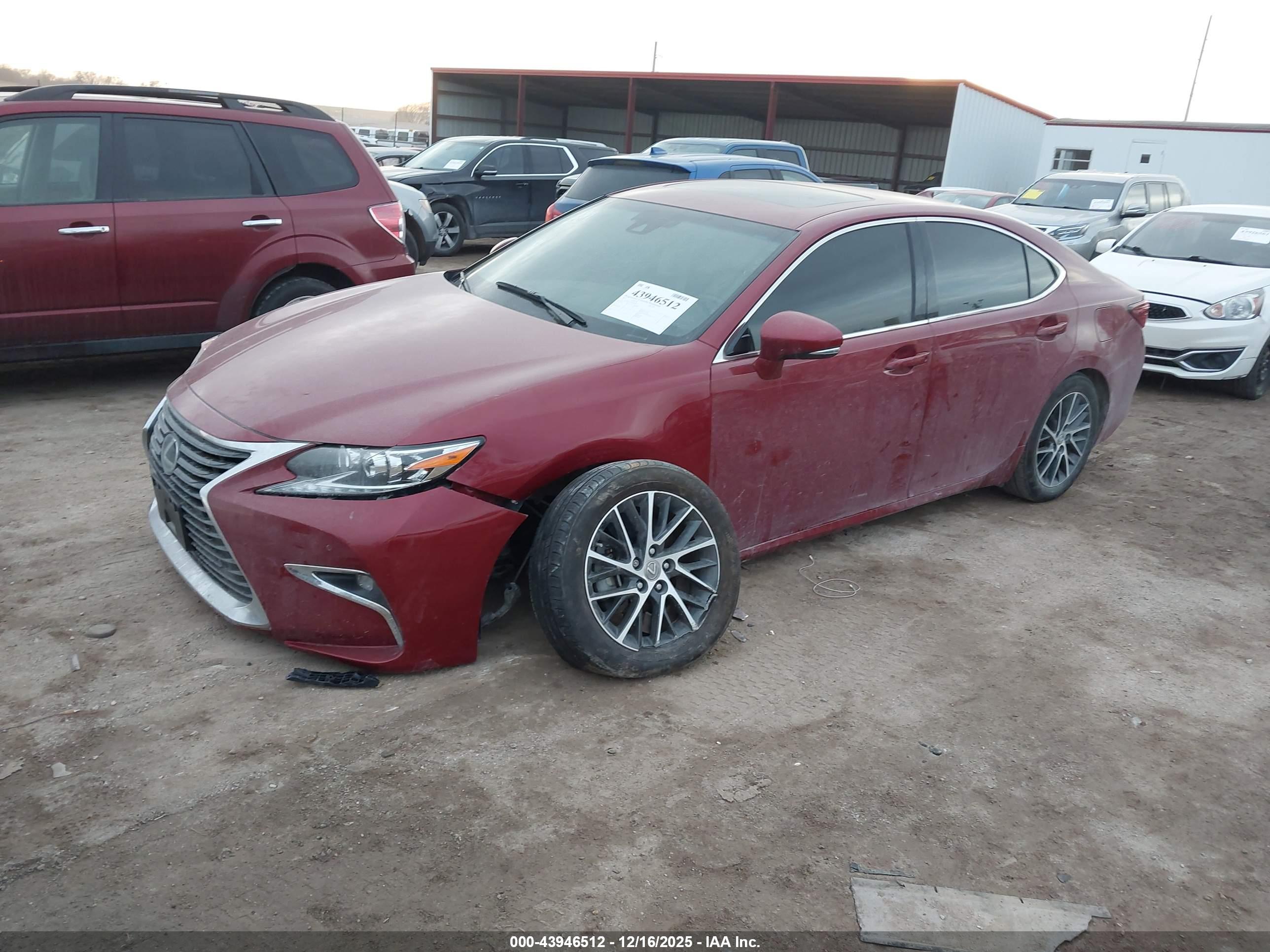 LEXUS ES image 2