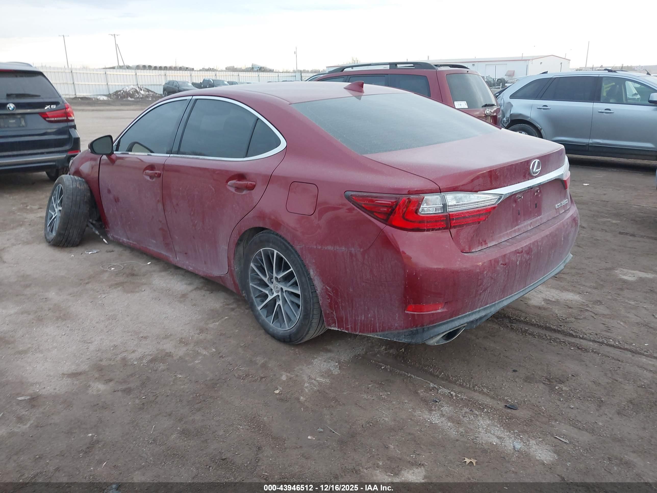 LEXUS ES image 3