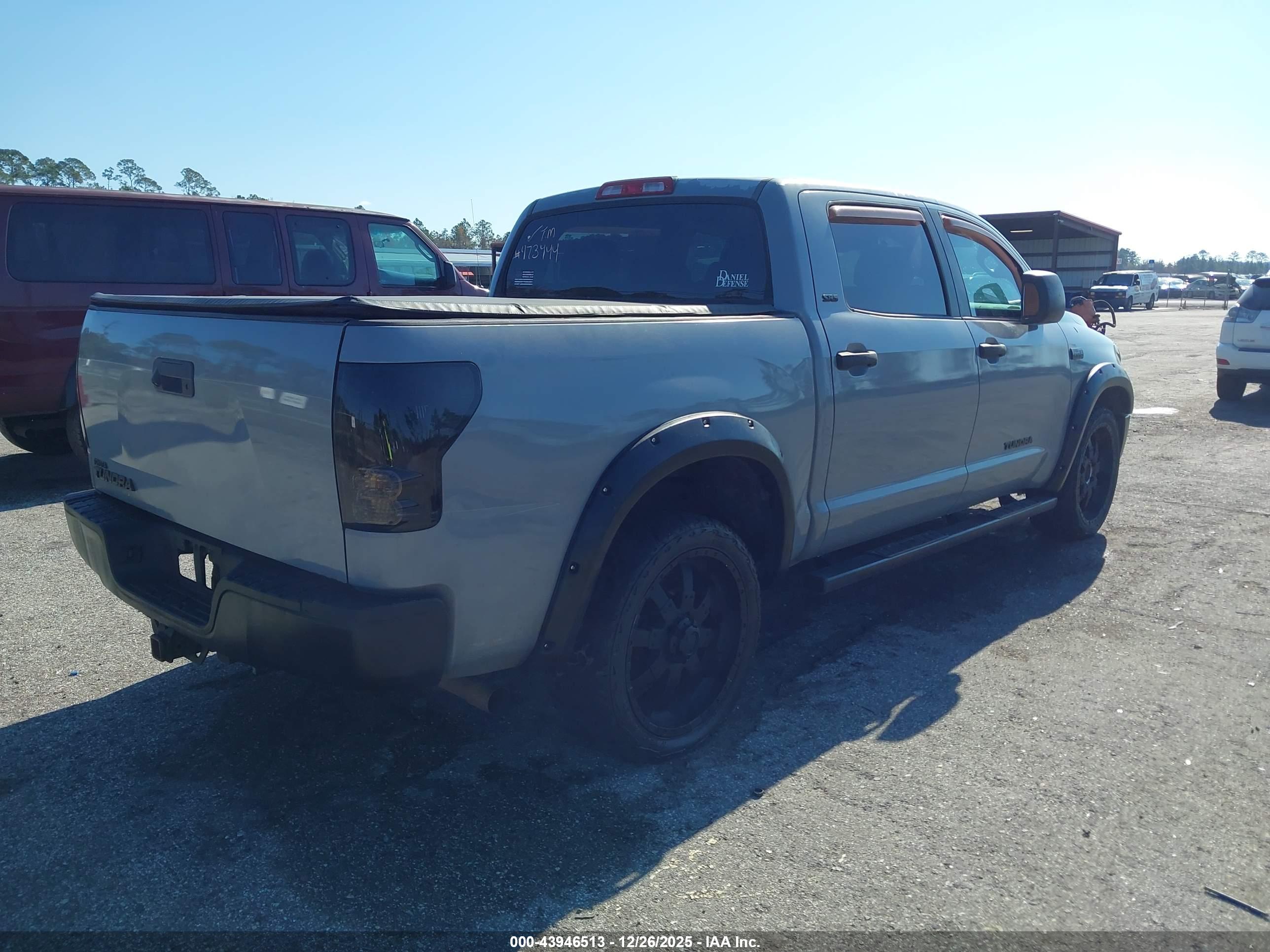 TOYOTA TUNDRA image 4