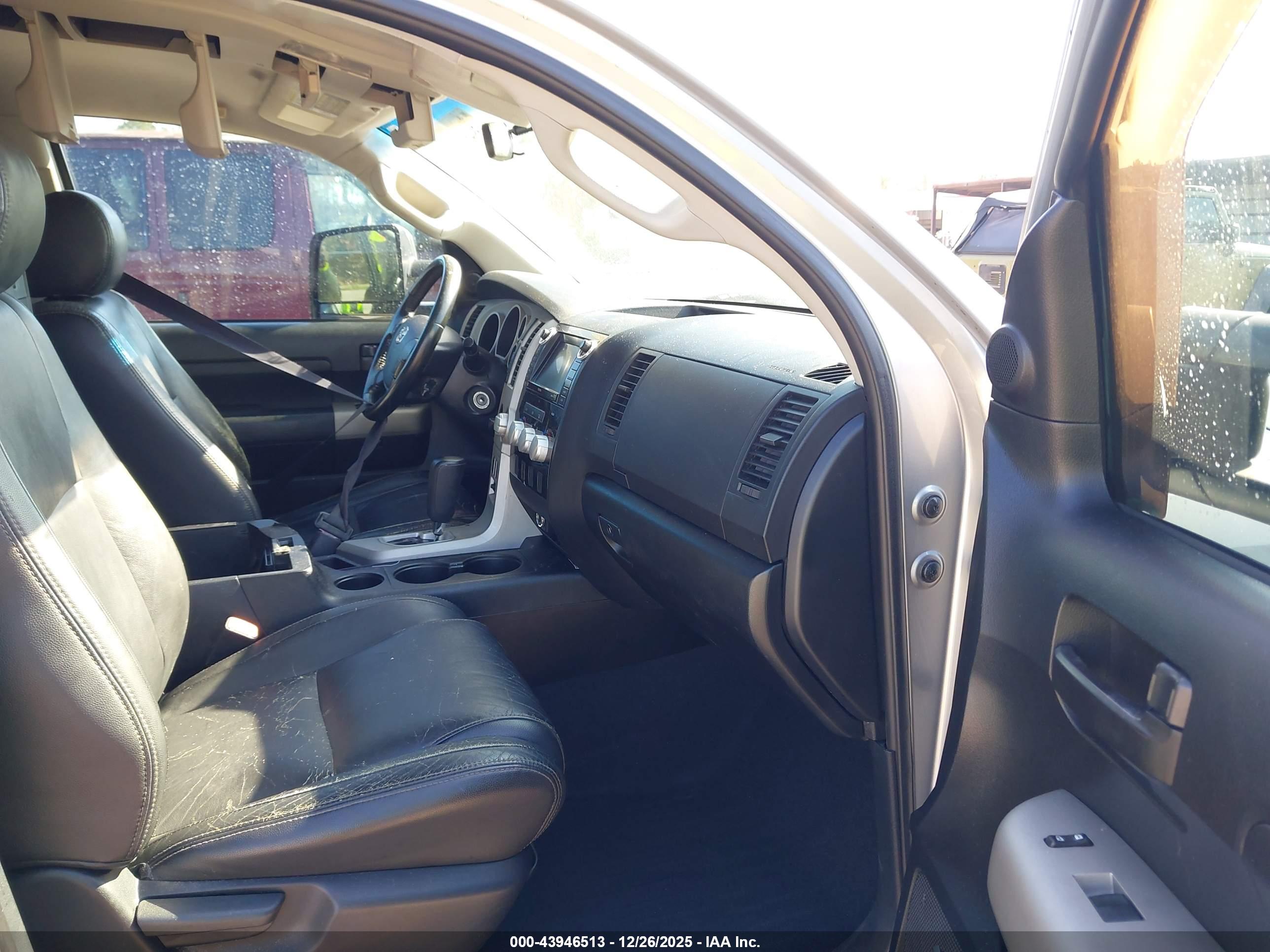 TOYOTA TUNDRA image 5