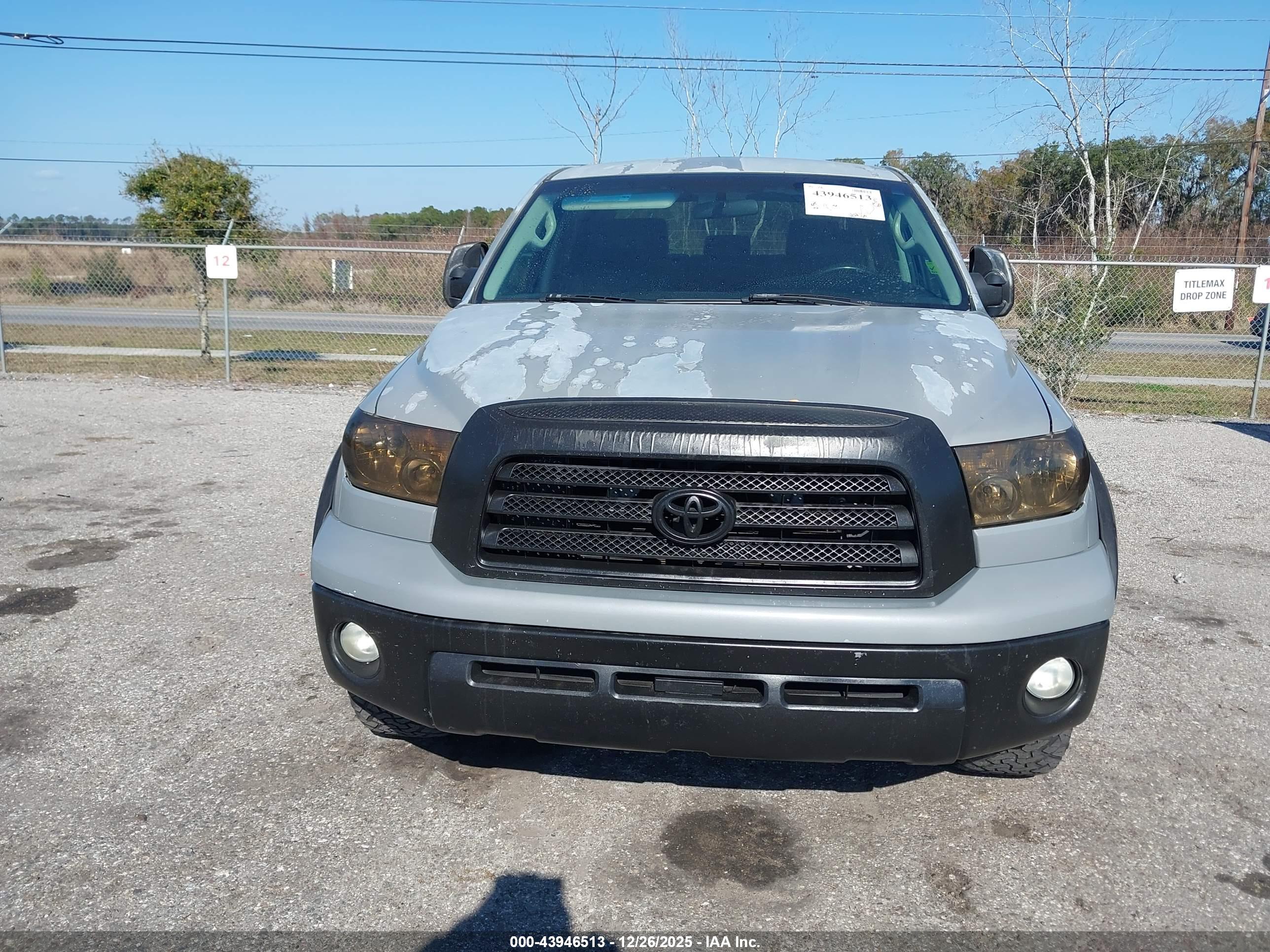TOYOTA TUNDRA image 6