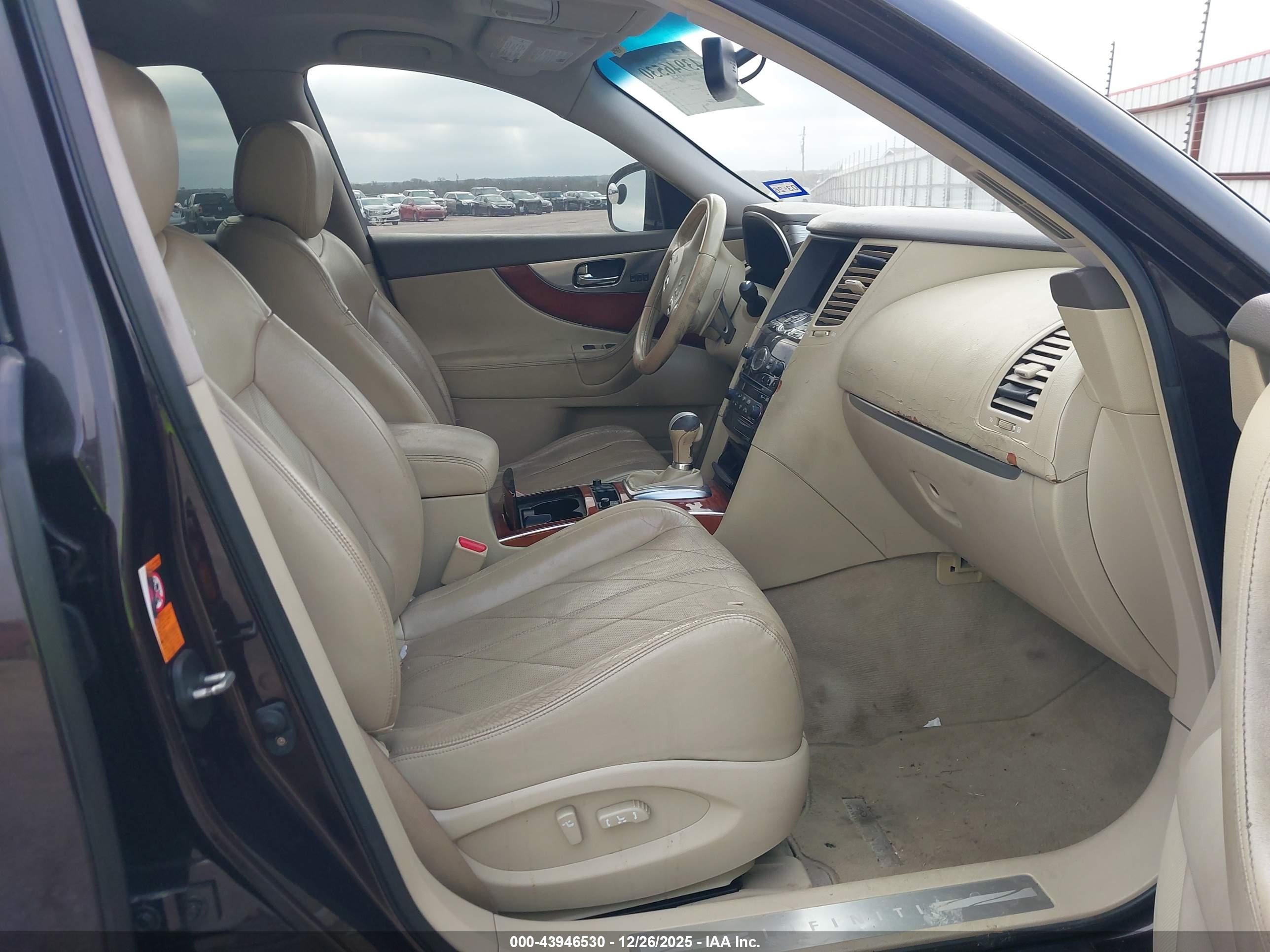 INFINITI FX35 image 5