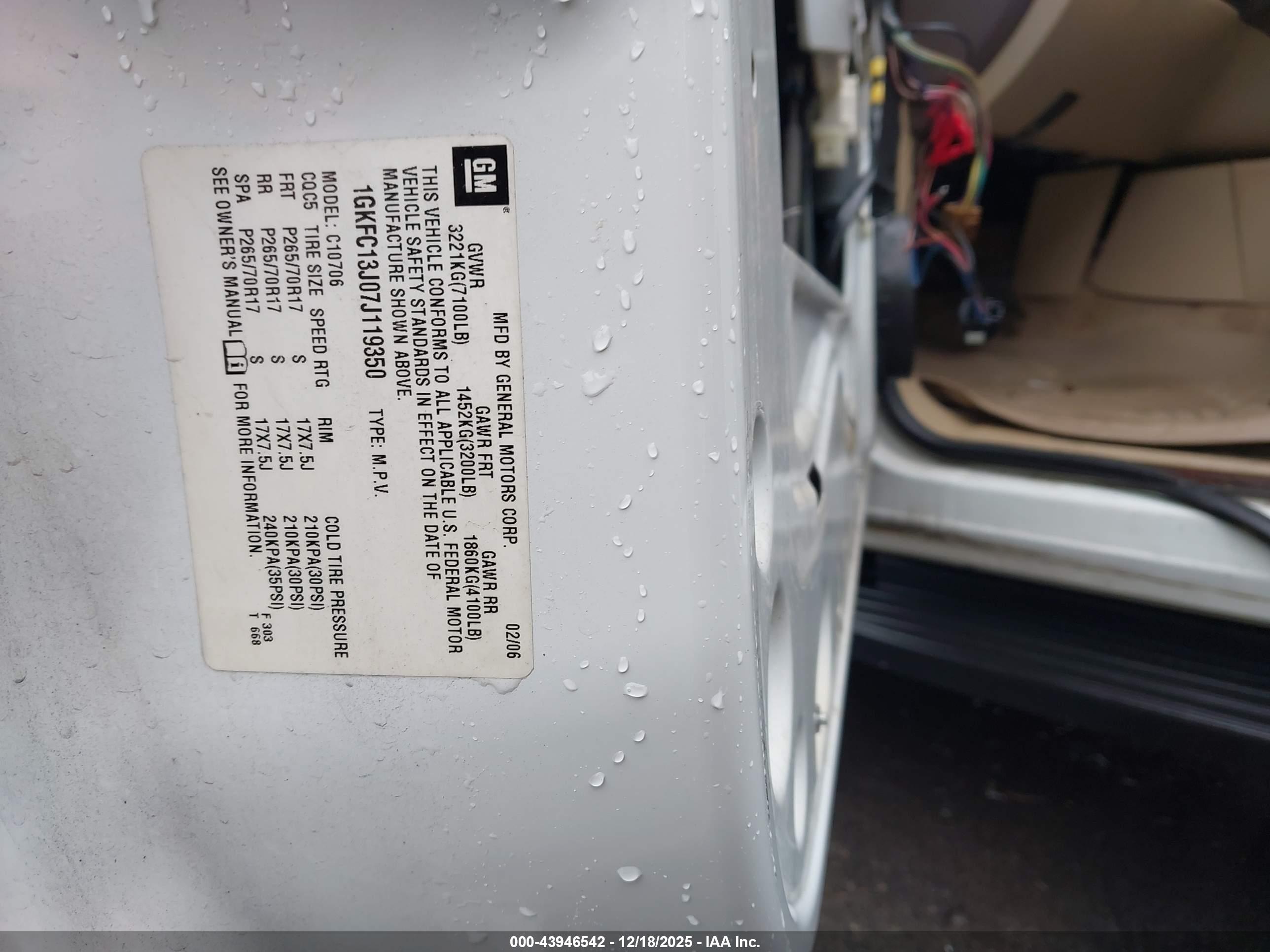GMC YUKON image 9