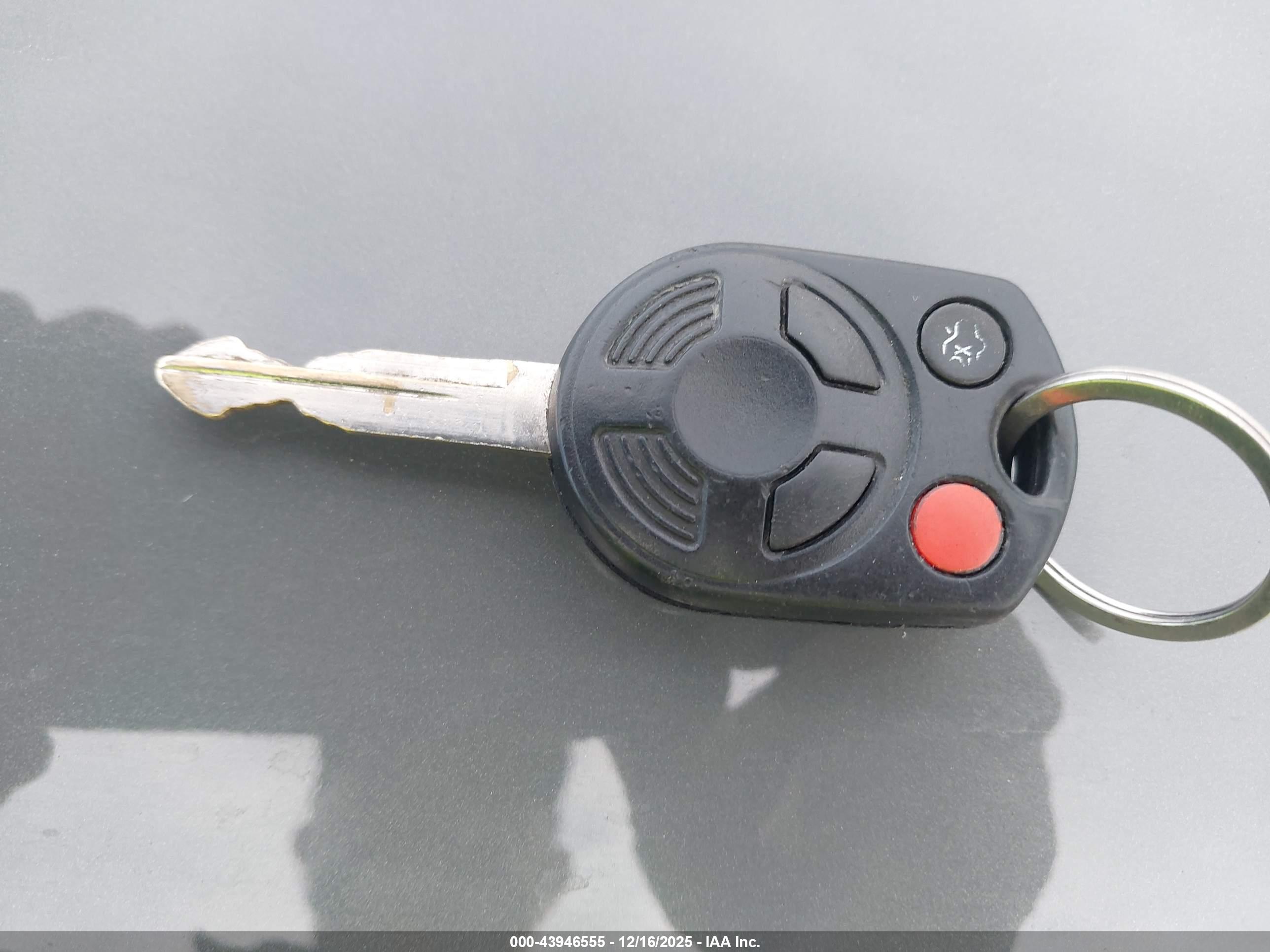 FORD FUSION image 11