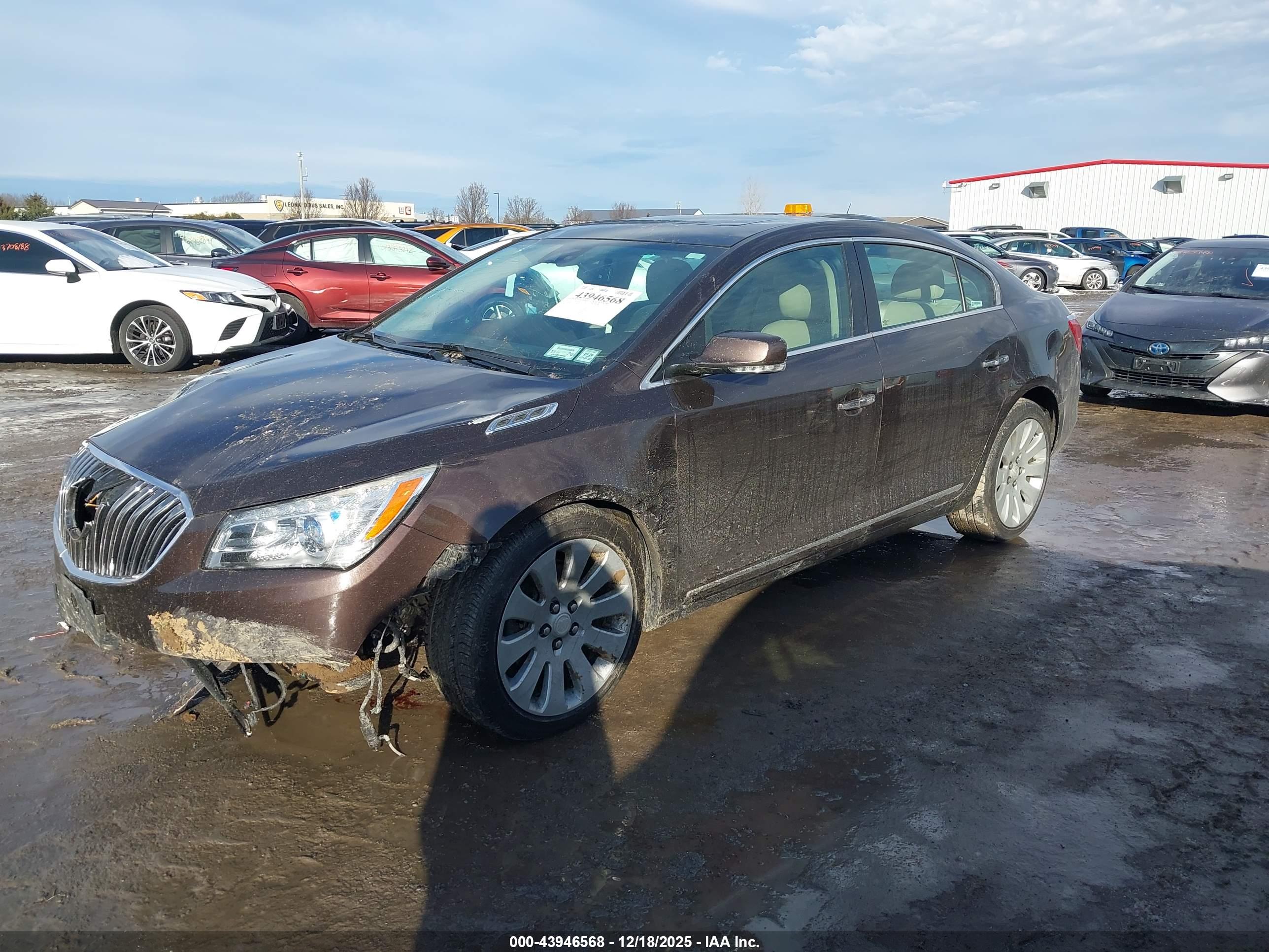 BUICK LACROSSE image 2