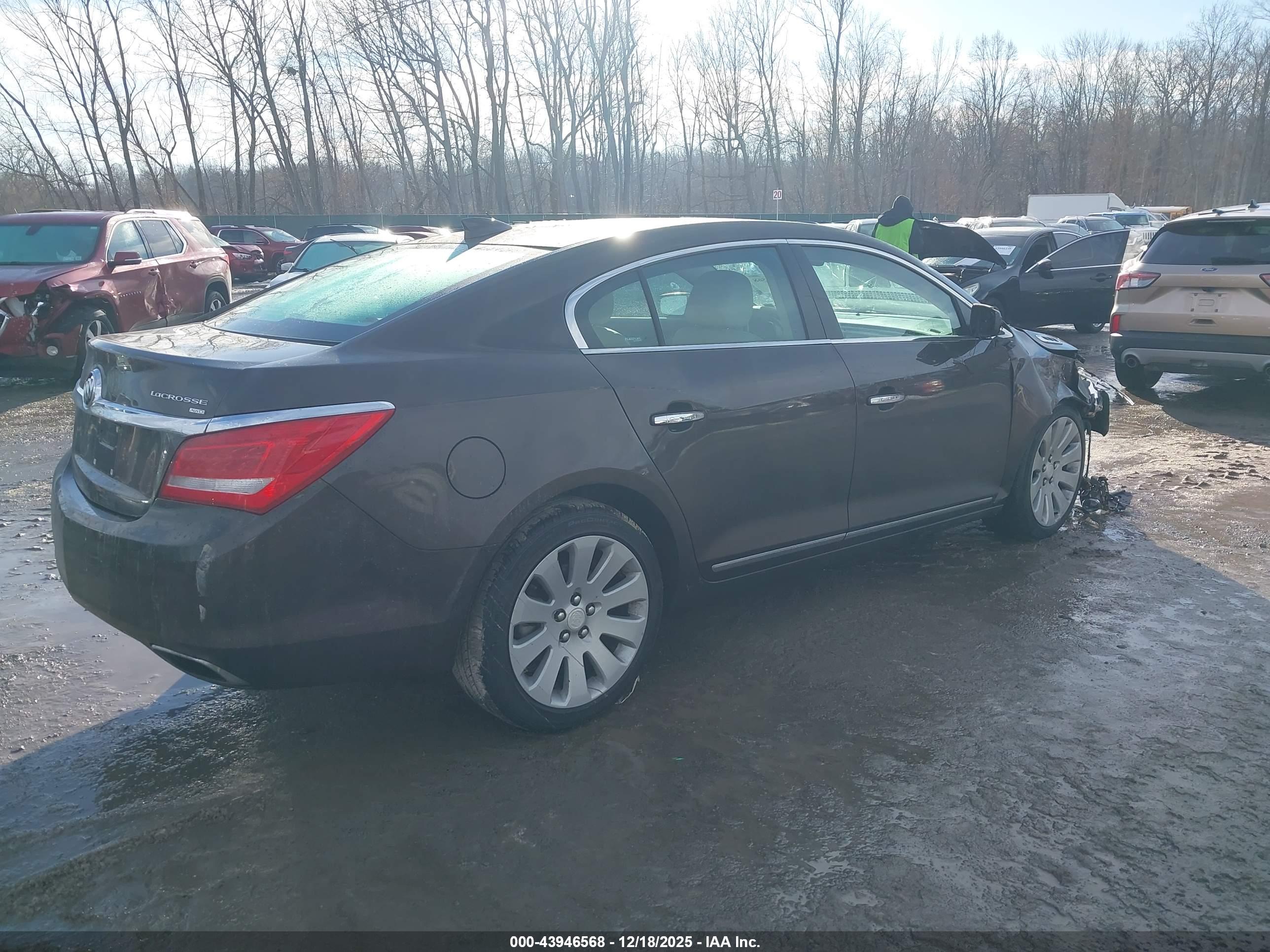 BUICK LACROSSE image 4