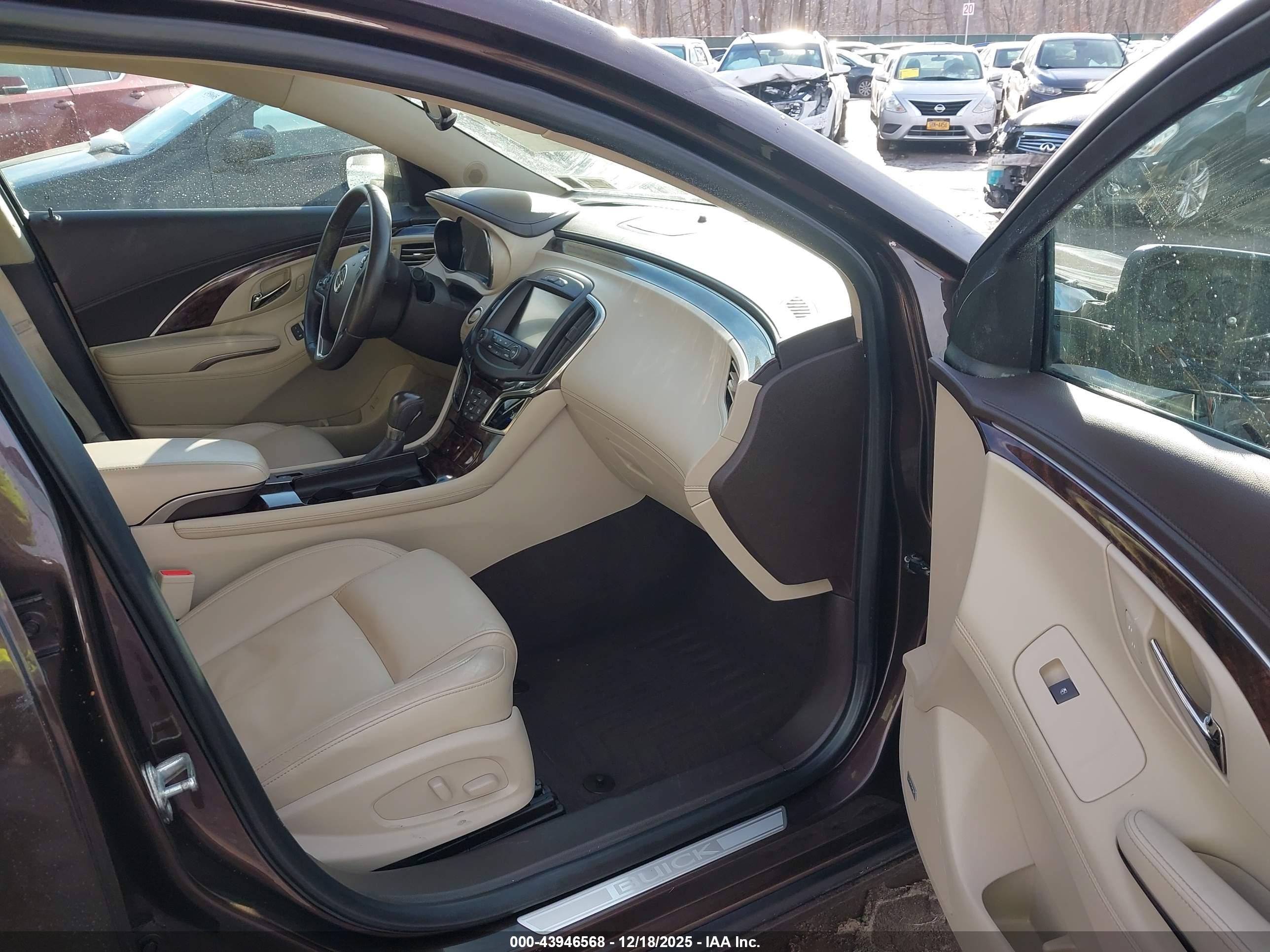 BUICK LACROSSE image 5