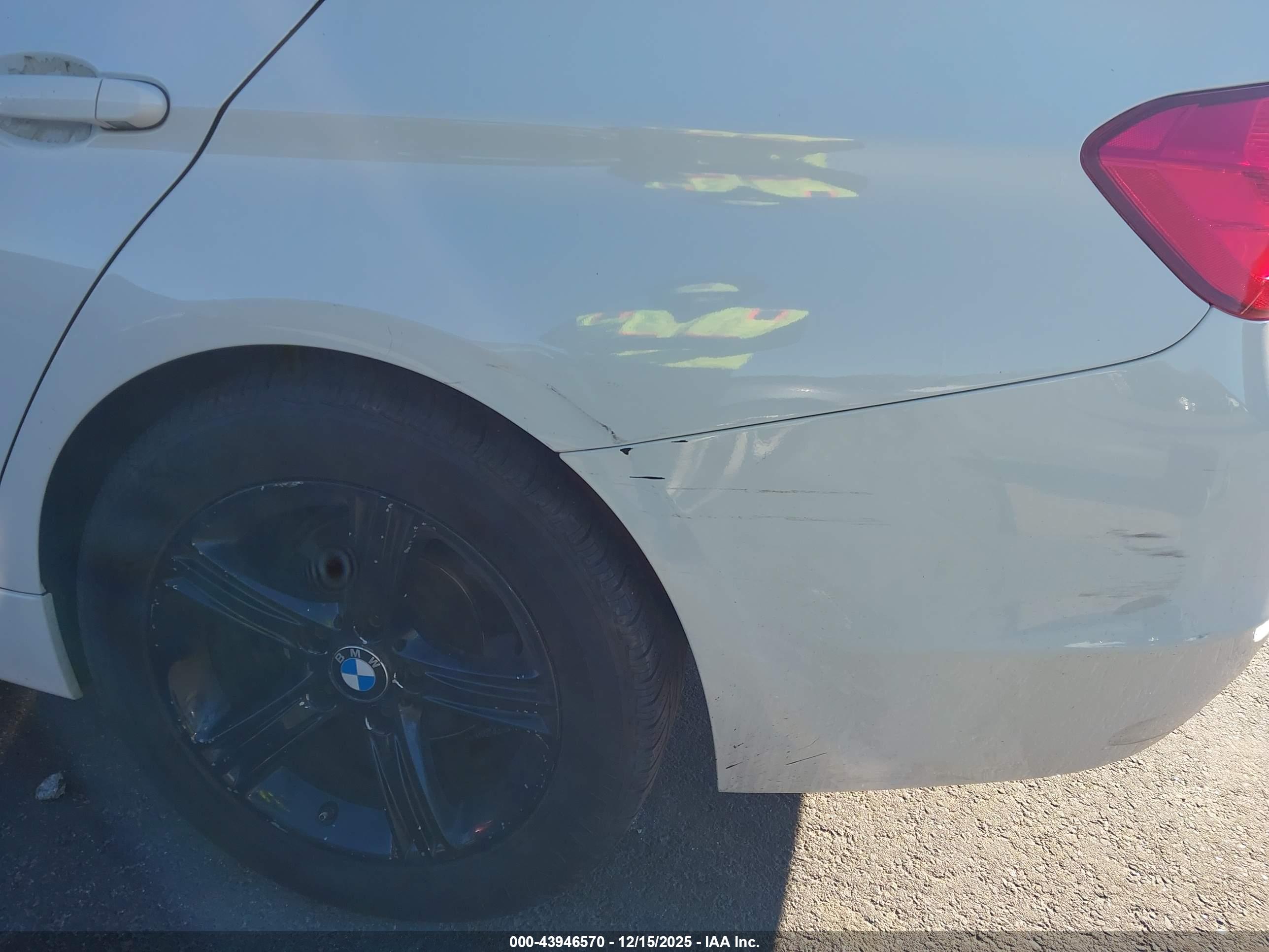 BMW 328I image 6