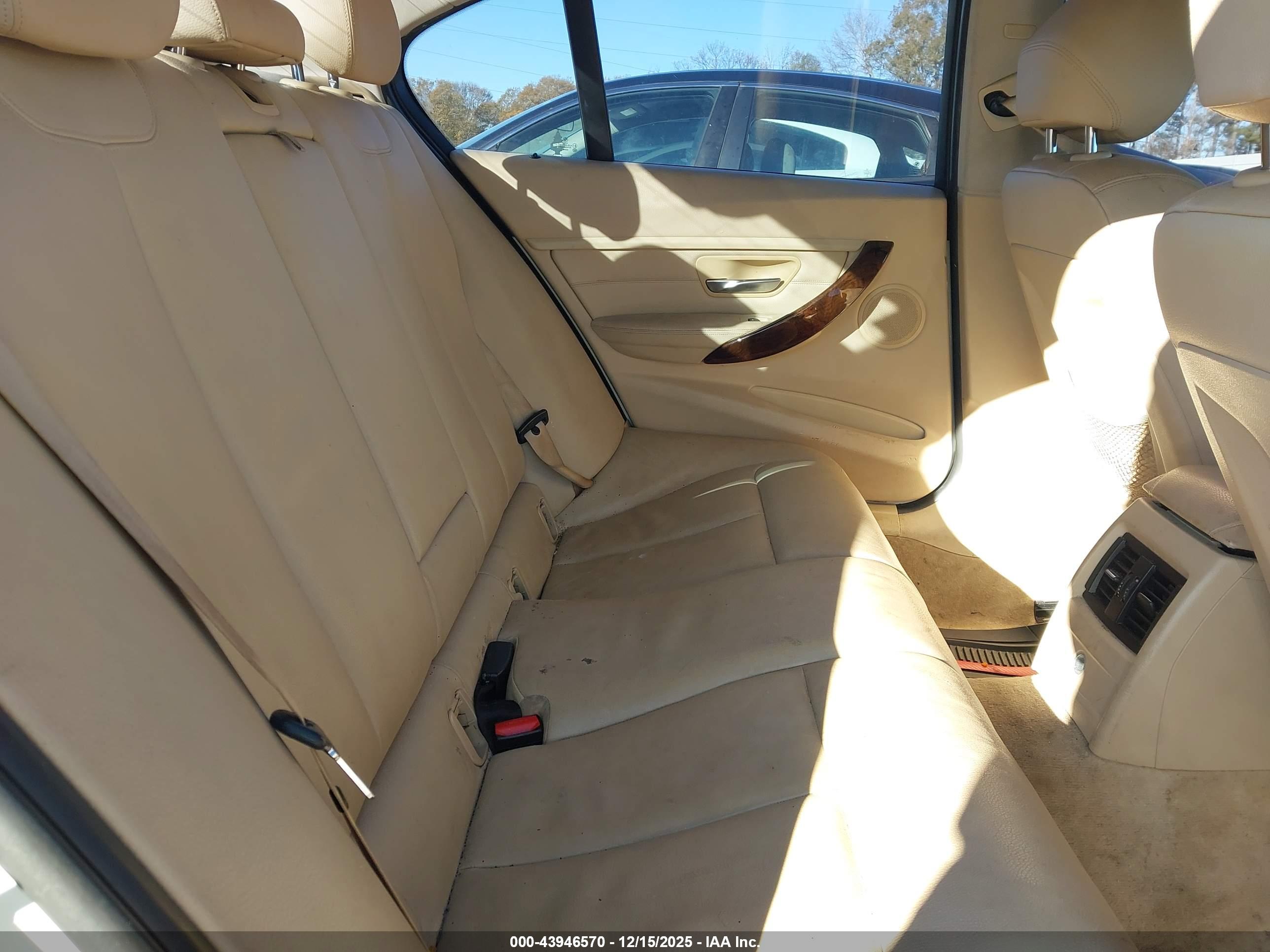 BMW 328I image 8