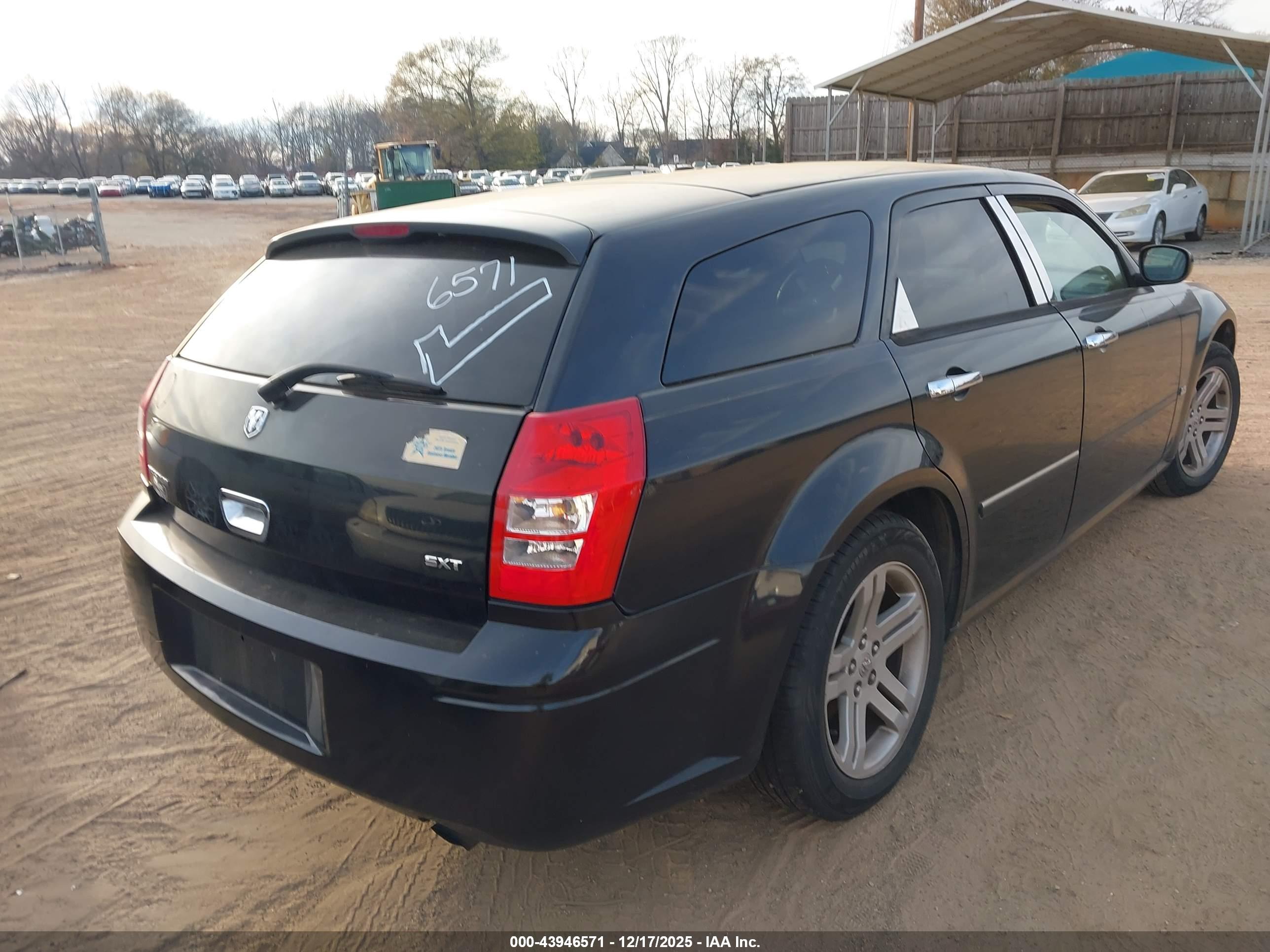 DODGE MAGNUM image 4