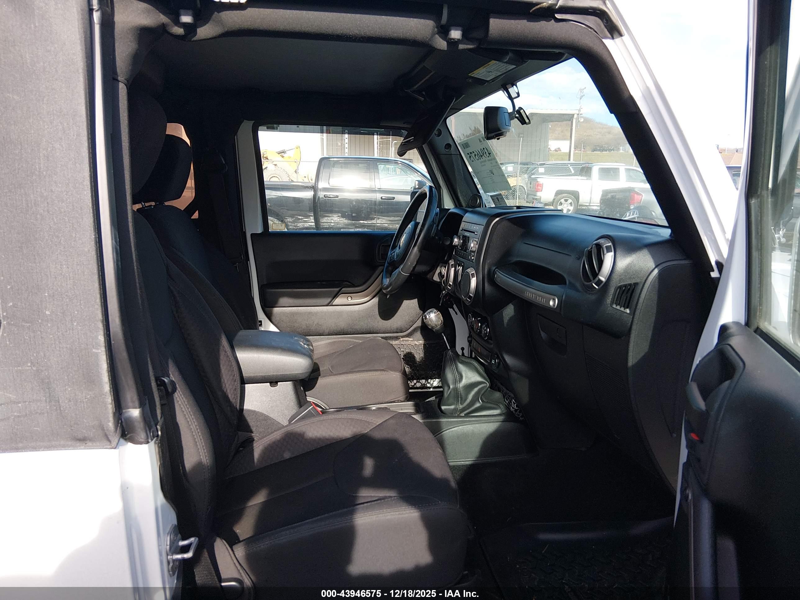 JEEP WRANGLER image 5