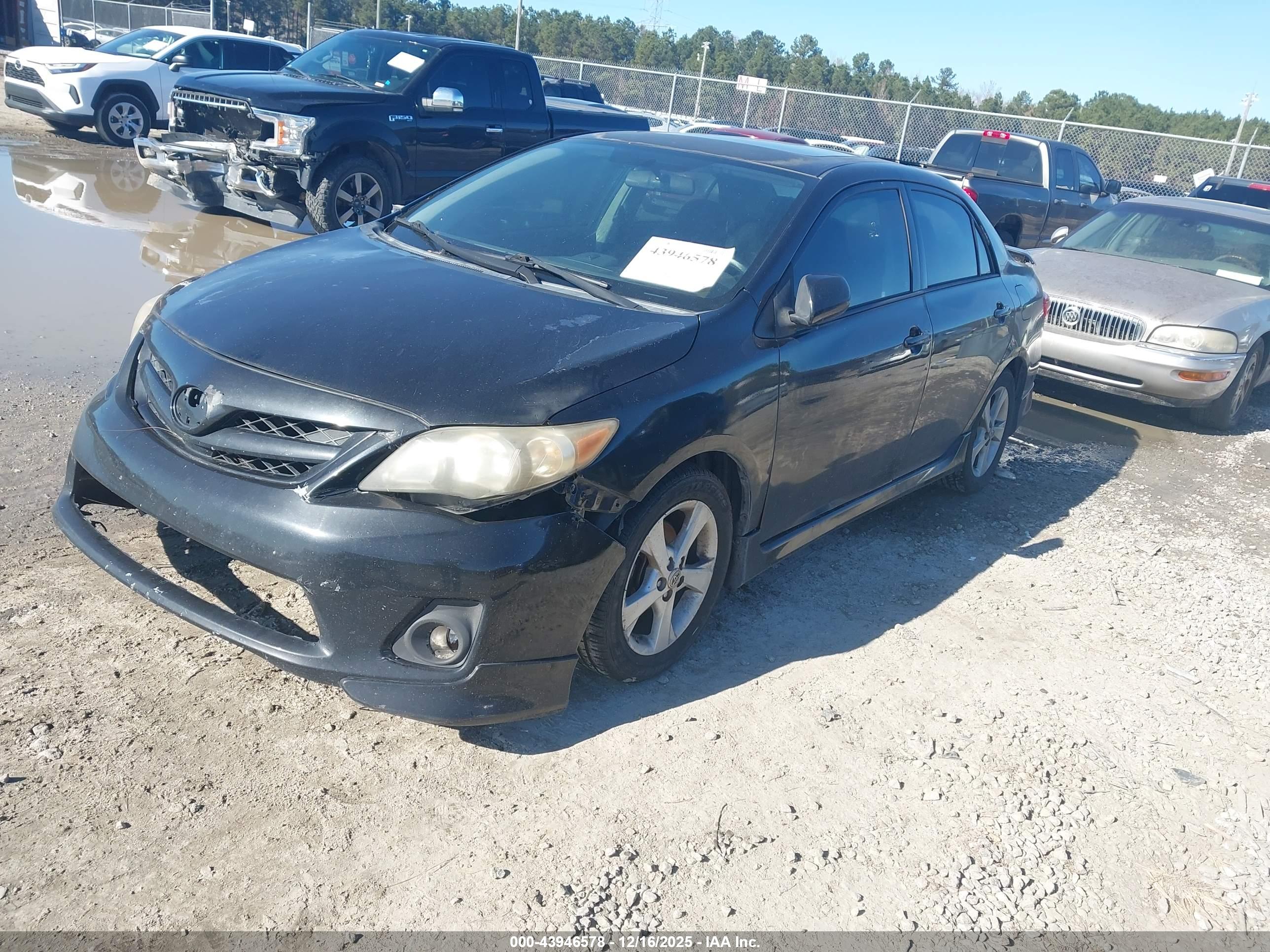 TOYOTA COROLLA image 2