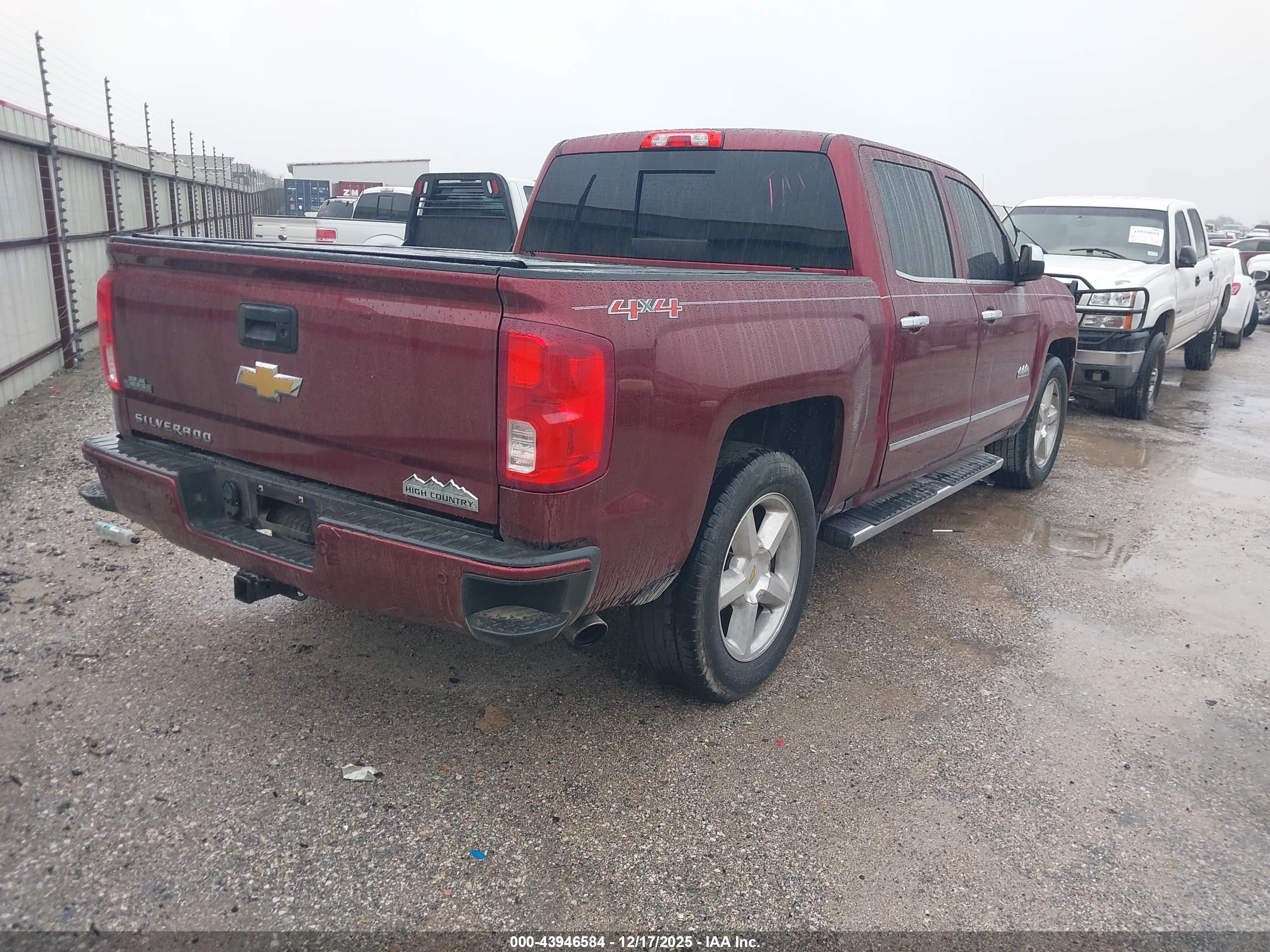 CHEVROLET SILVERADO image 4