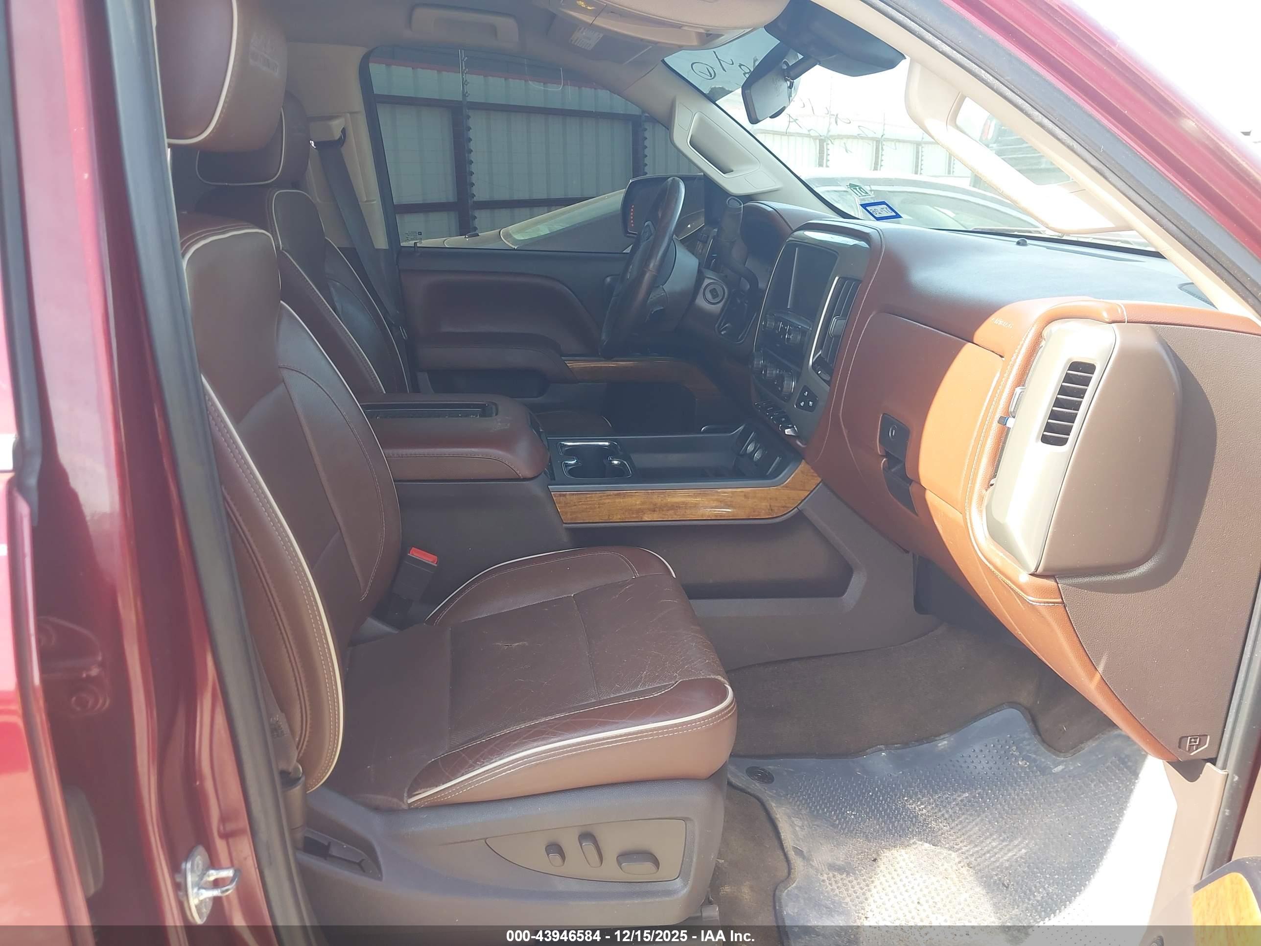CHEVROLET SILVERADO image 5