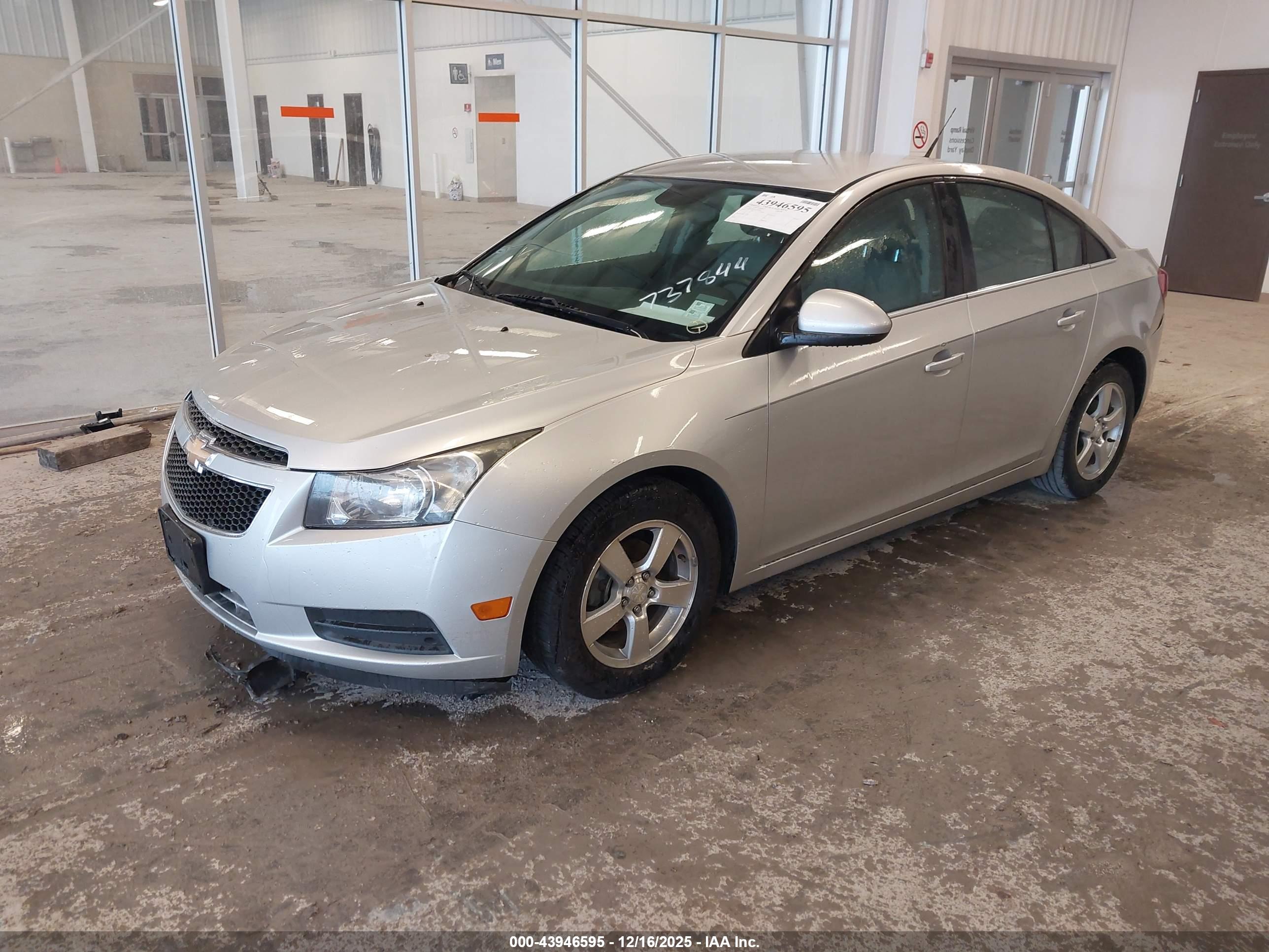 CHEVROLET CRUZE image 2