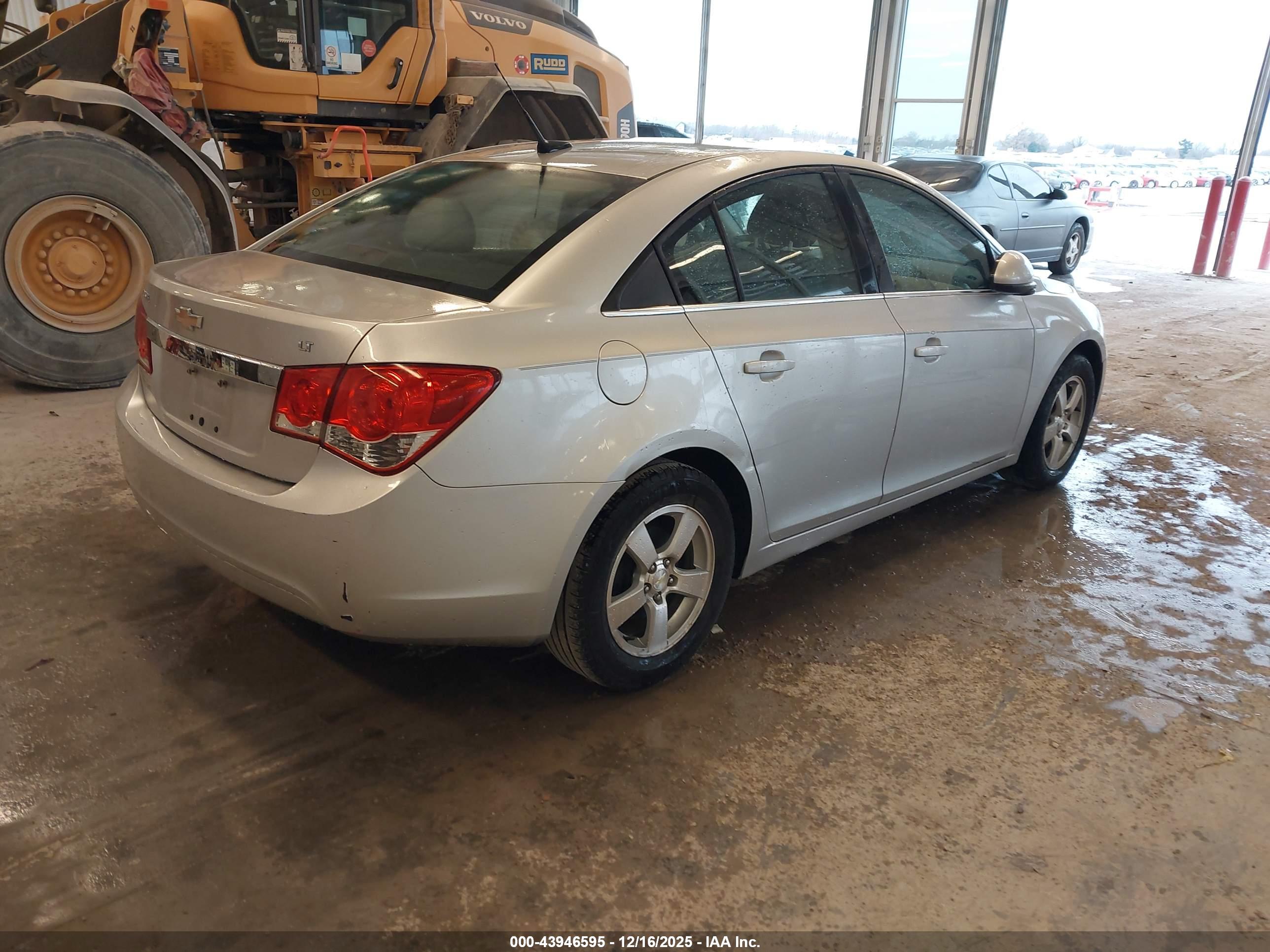 CHEVROLET CRUZE image 4