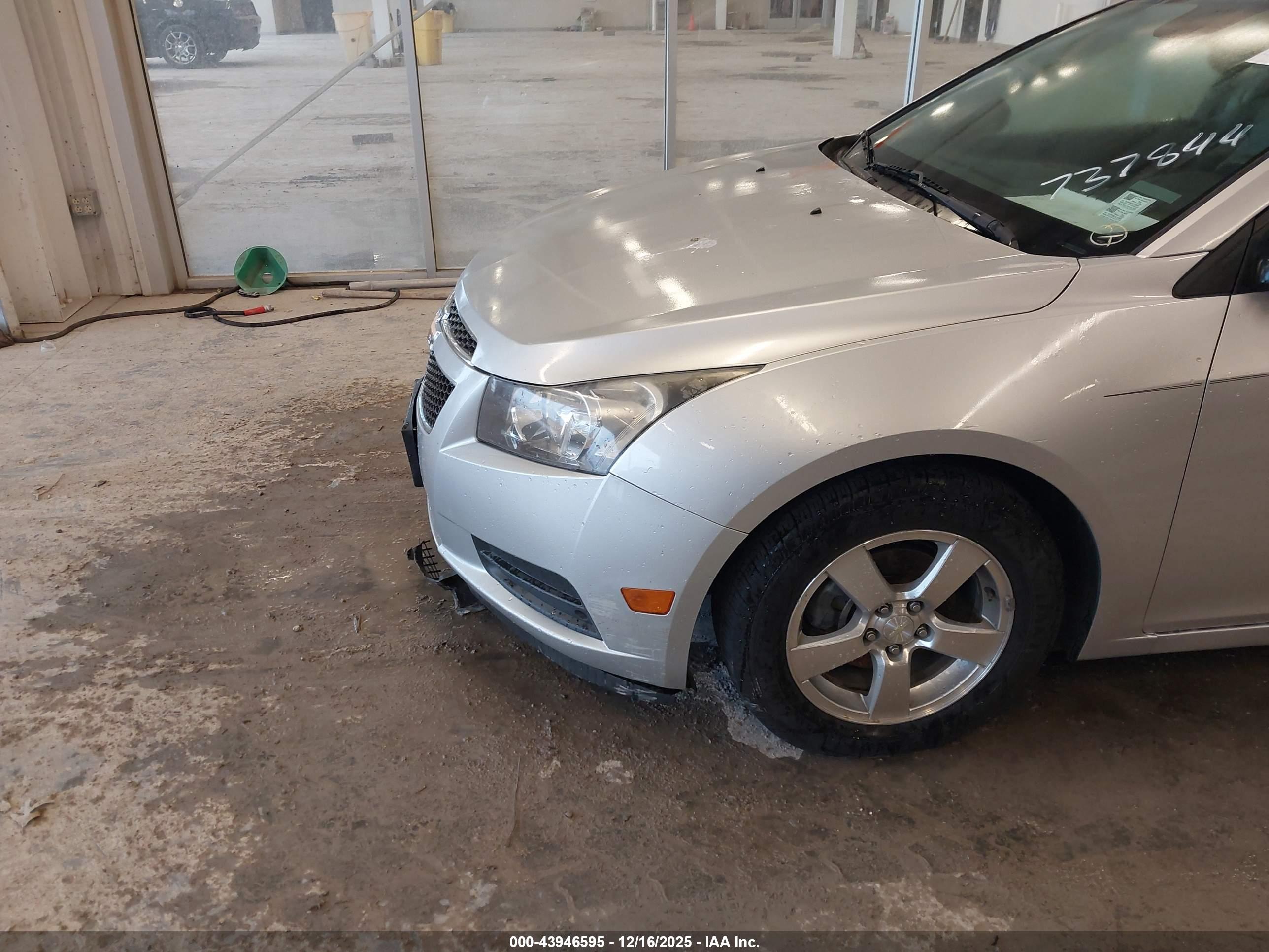 CHEVROLET CRUZE image 6