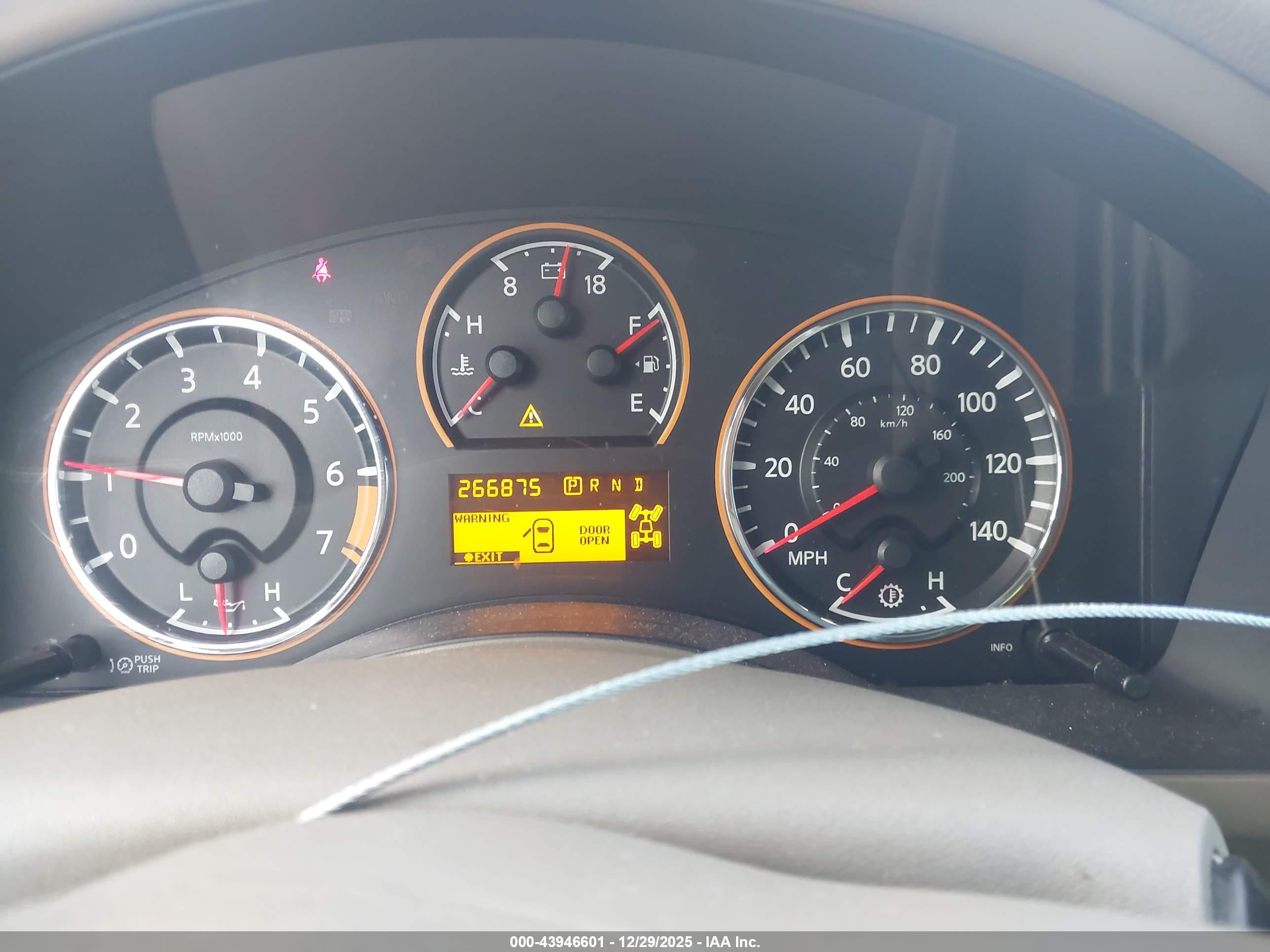 NISSAN ARMADA image 7